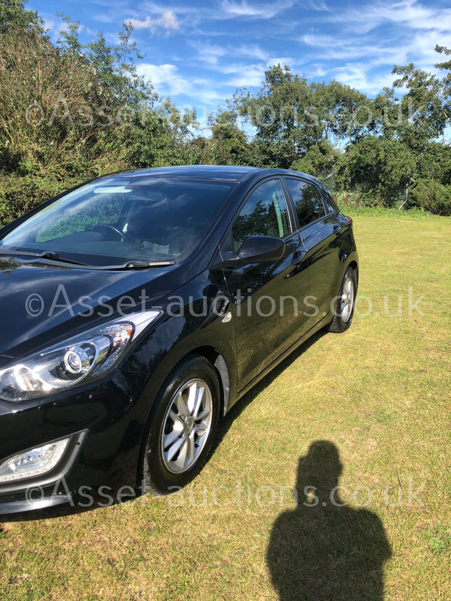 2013/13 REG HYUNDAI I30 ACTIVE CRDI AUTO 1.6 DIESEL BLACK 5DR HATCHBACK, SHOWING 1 FORMER KEEPER