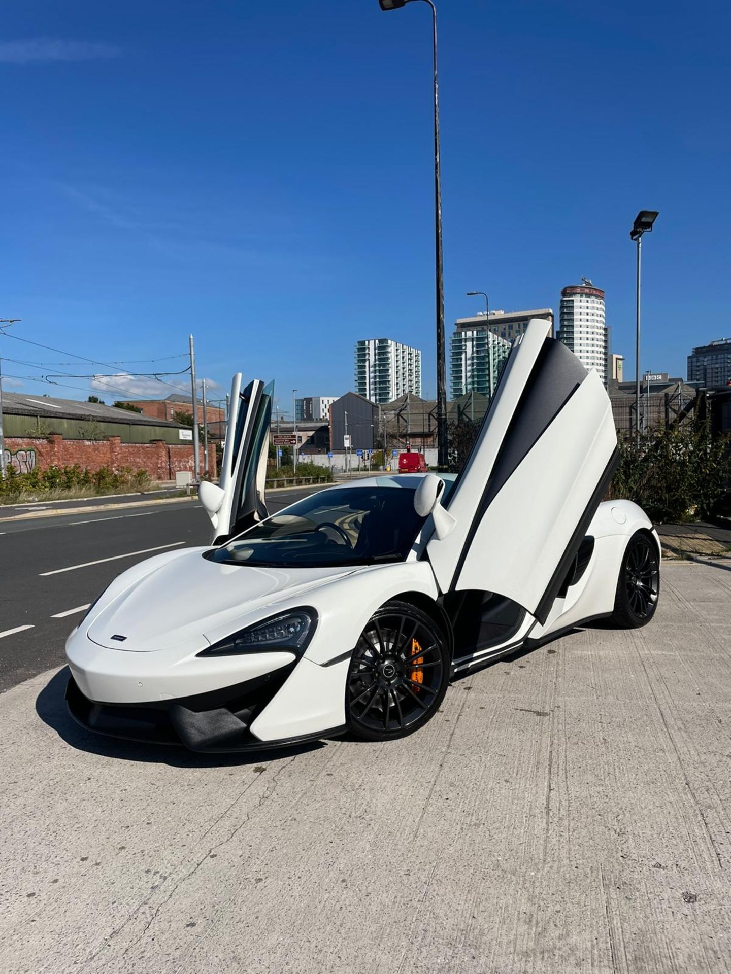 2016 MCLAREN 540C COUPE AUTO WHITE COUPE, 3.8 PETROL ENGINE, SHOWING 30K MILES *NO VAT* - Image 2 of 12