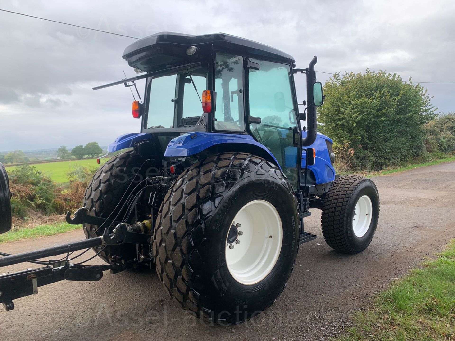 2014 ISEKI TJA8080 86hp 4WD TRACTOR, RUNS DRIVES AND WORKS, SHOWING A LOW AN GENUINE 960 HOURS - Image 8 of 20