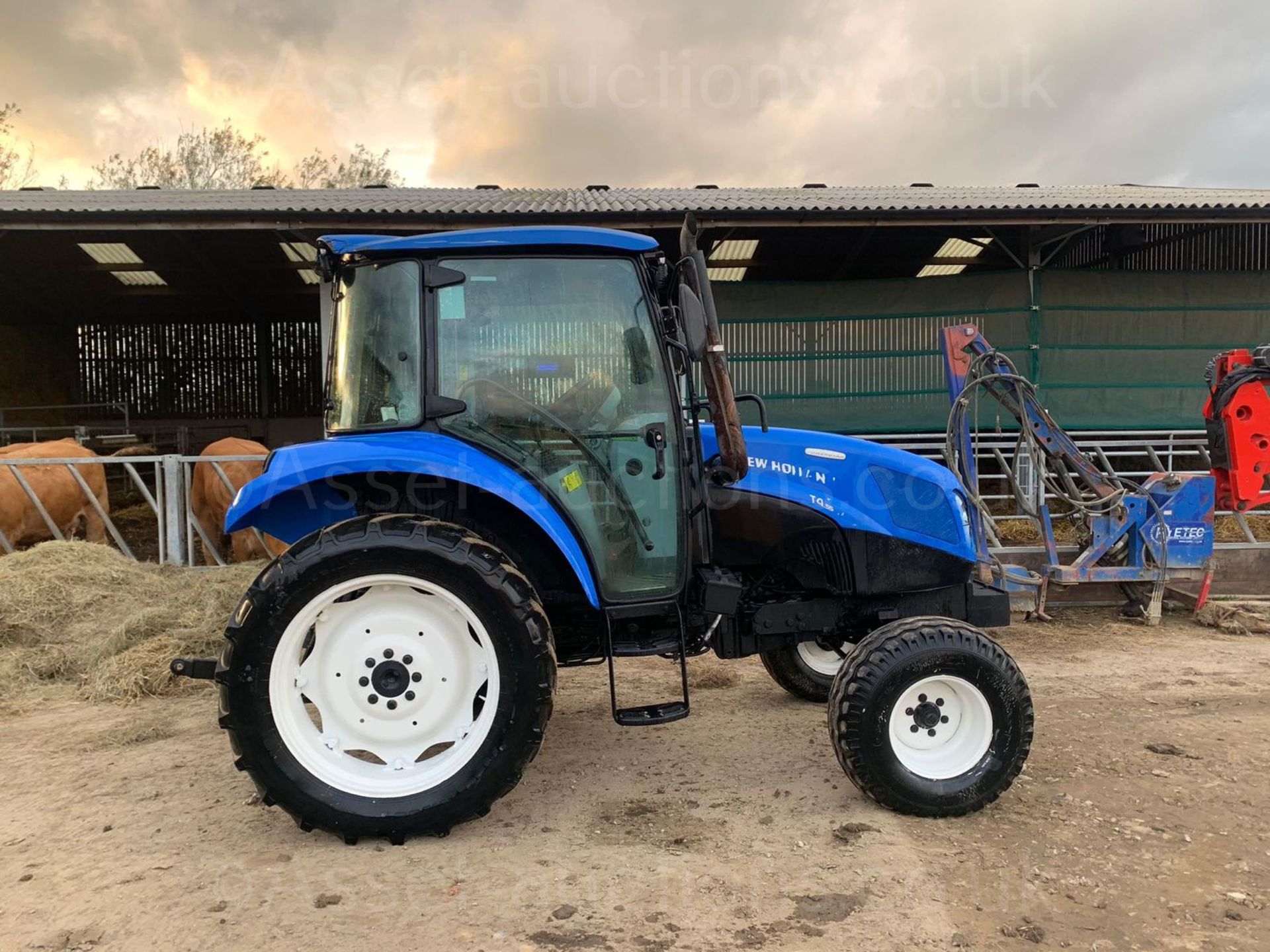 2016 NEW HOLLAND T455 55hp TRACTOR, RUNS DRIVES AND WORKS, CABBED, ROAD REGISTERED *PLUS VAT* - Image 14 of 30