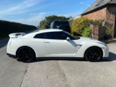 2014 (64) NISSAN R35 GTR PEARLESCENT WHITE COUPE, SHOWING 44,986 MILES *NO VAT* PICTURES TO FOLLOW