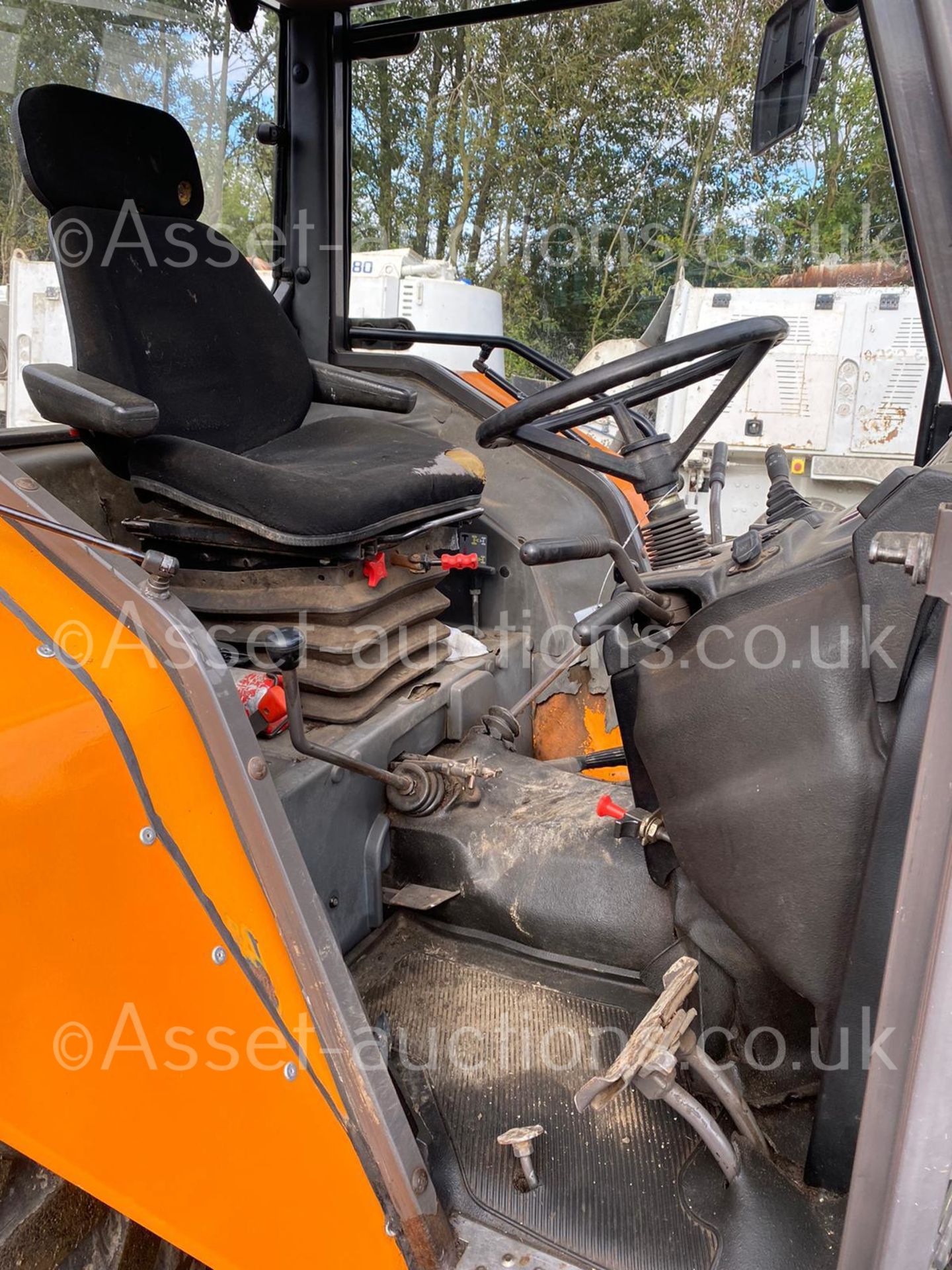 2005 RENAULT 210 PALES TRACTOR, RUNS AND DRIVES *PLUS VAT* - Image 9 of 10