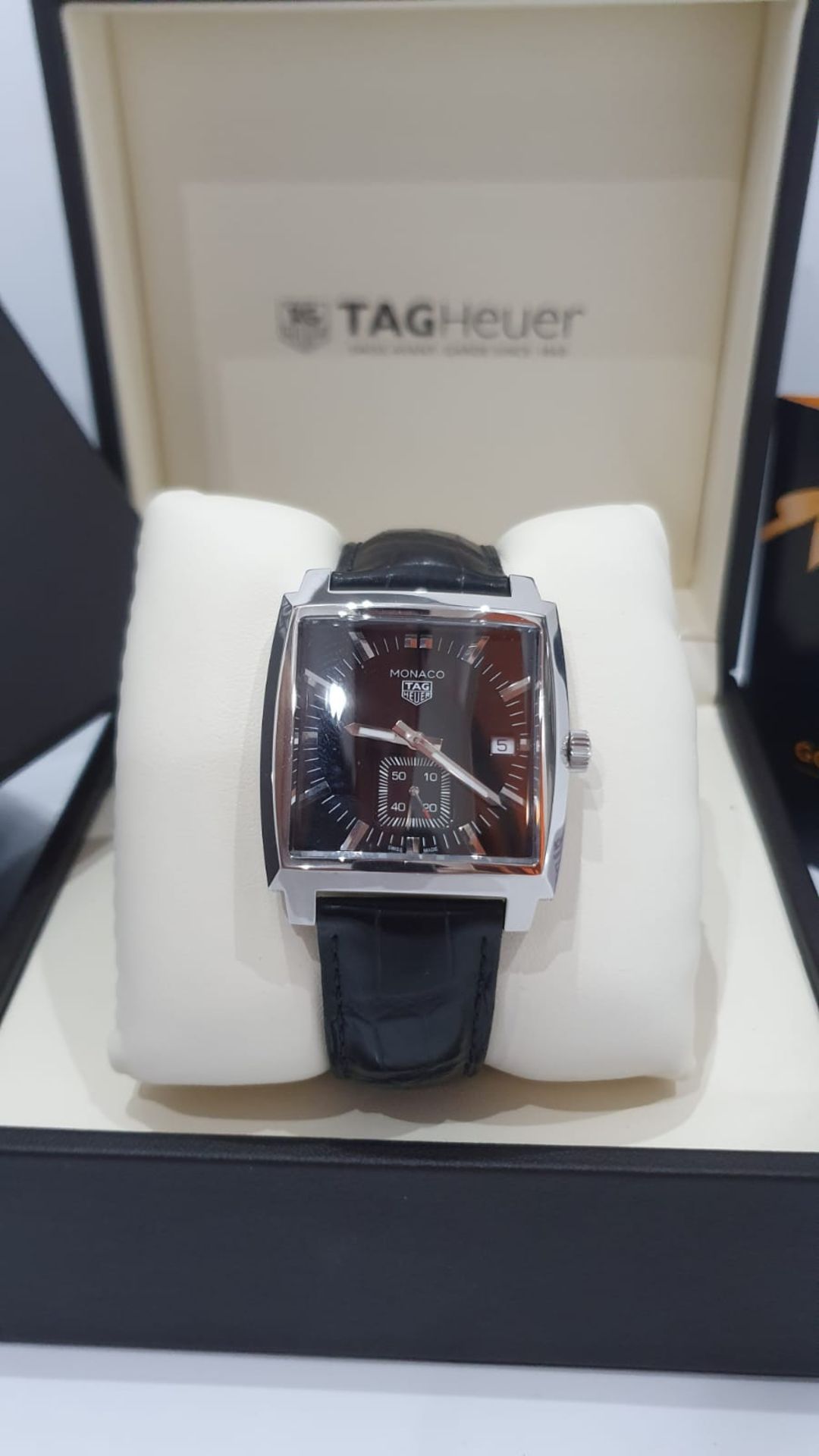 TAG HEUER MONACO MENS BLACK WATCH WITH BOX & GUARANTEE CARD *NO VAT* - Image 3 of 8