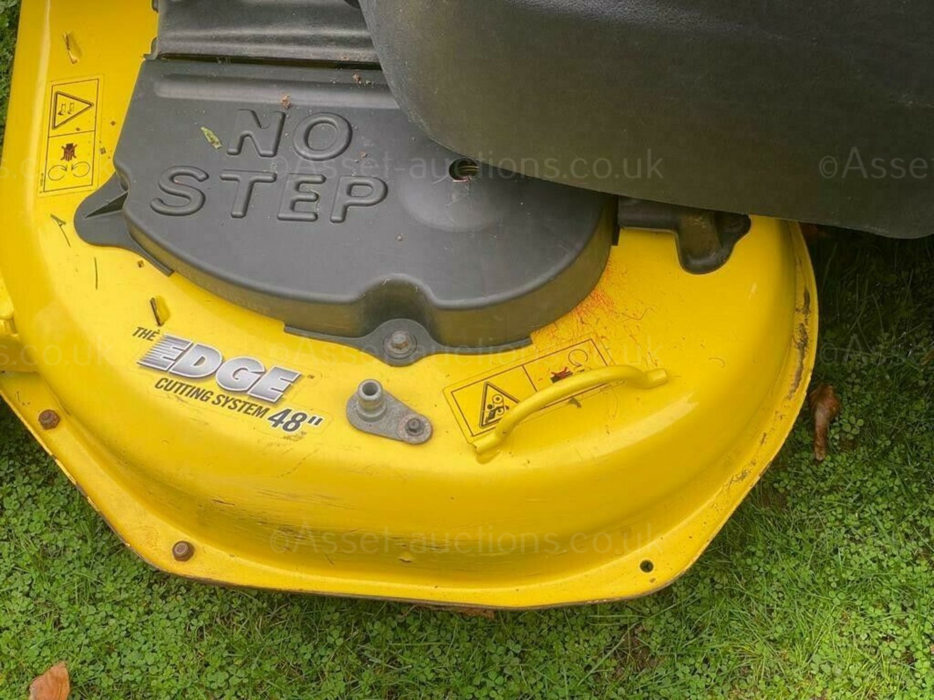 JOHN DEERE RIDE ON MOWER Z425, ZERO TURN, ONLY 185 HOURS FROM NEW *PLUS VAT* - Image 8 of 10