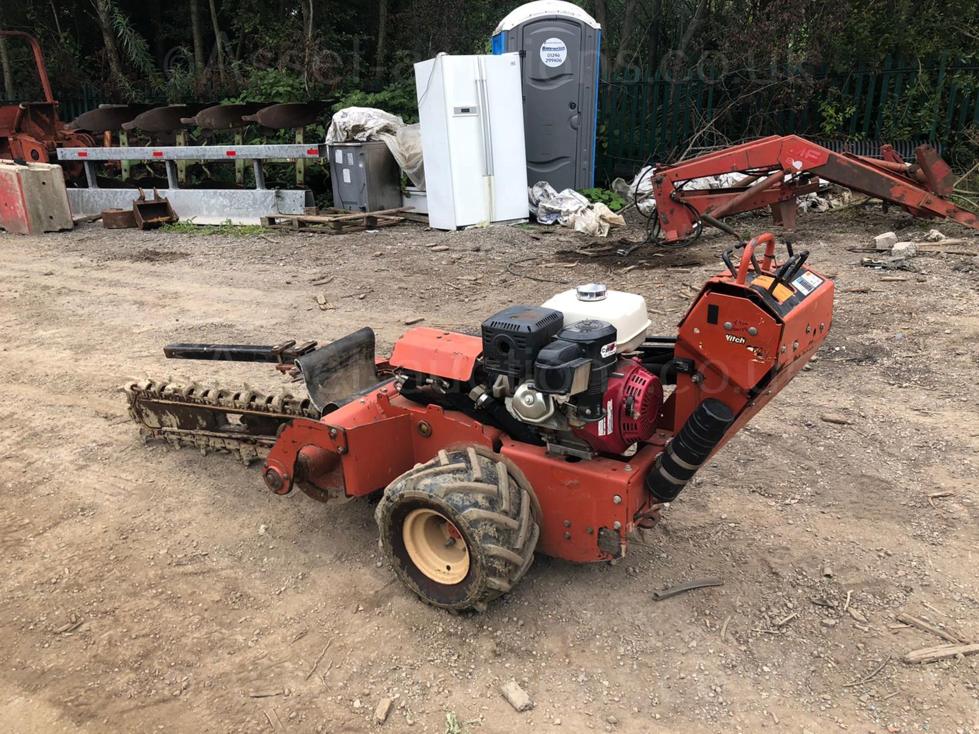 DITCH WITCH WALK BEHIND TRENCHER, RUNS, DRIVES AND DIGS *PLUS VAT* - Image 4 of 8