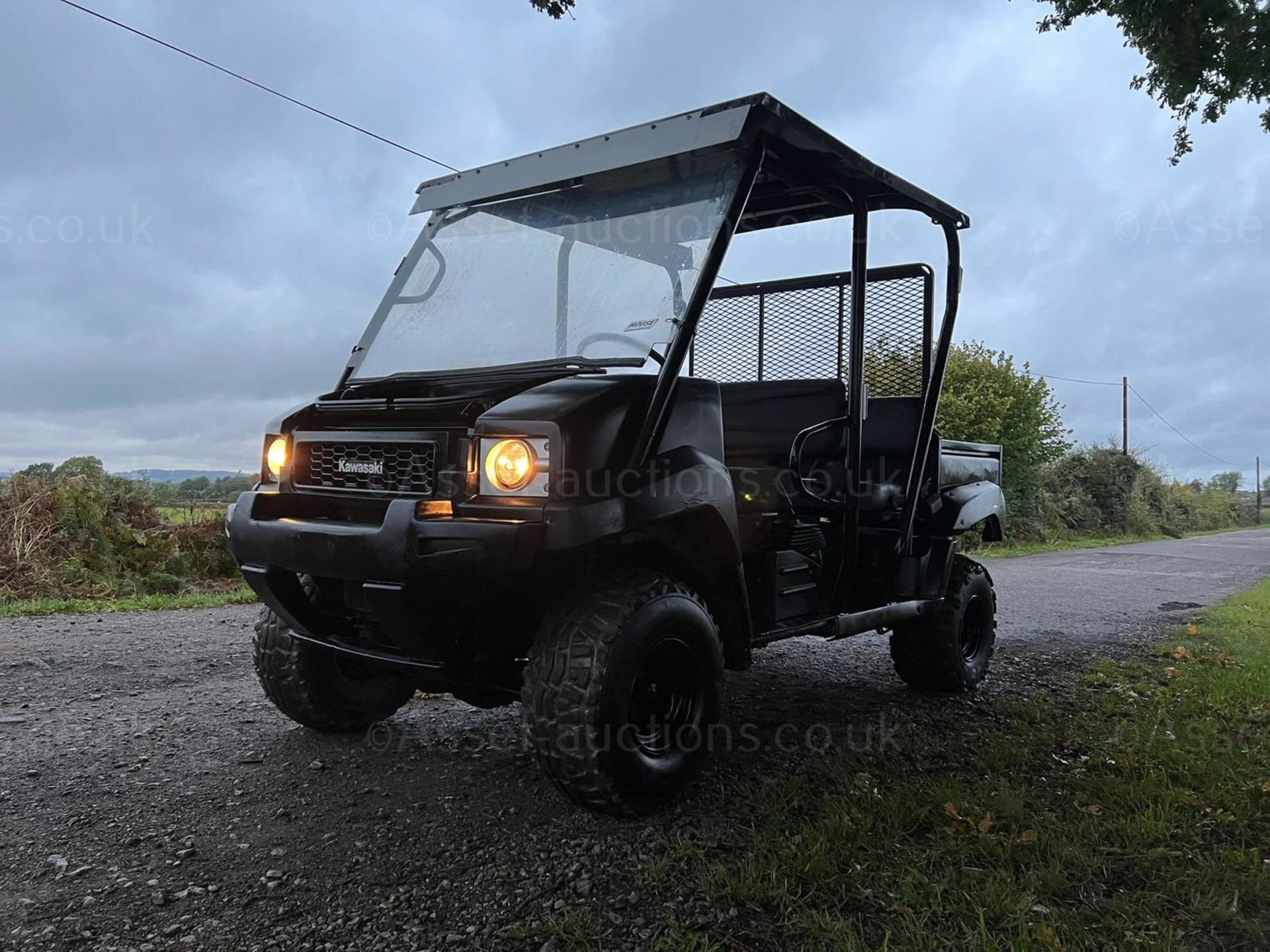 2011 KAWASAKI MULE 4010 4WD 4/5 SEATER DIESEL BUGGI, RUNS AND DRIVES, SHOWING A LOW 2038 HOURS - Image 10 of 19