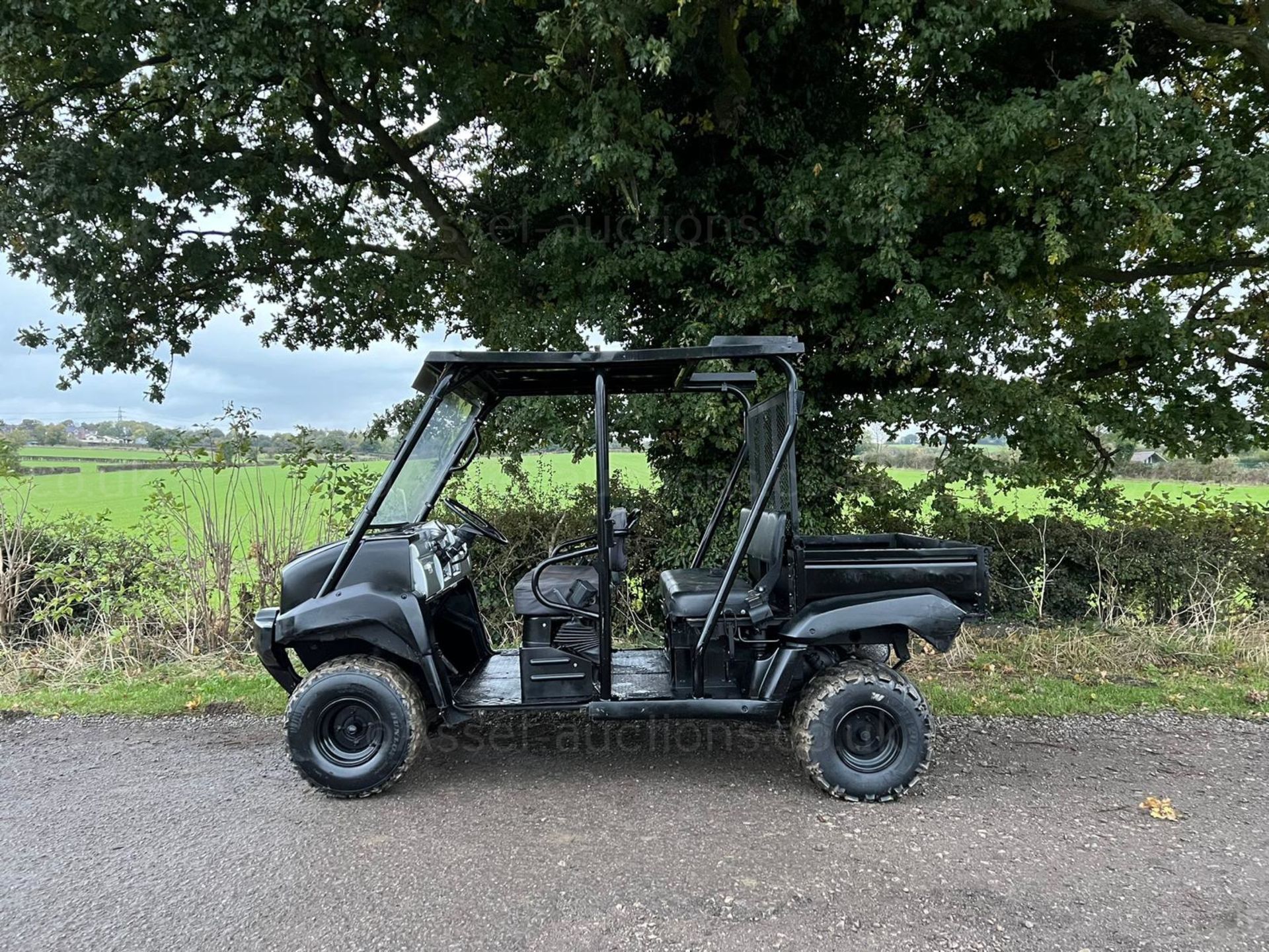 2011 KAWASAKI MULE 4010 4WD 4/5 SEATER DIESEL BUGGI, RUNS AND DRIVES, SHOWING A LOW 2038 HOURS - Image 4 of 19