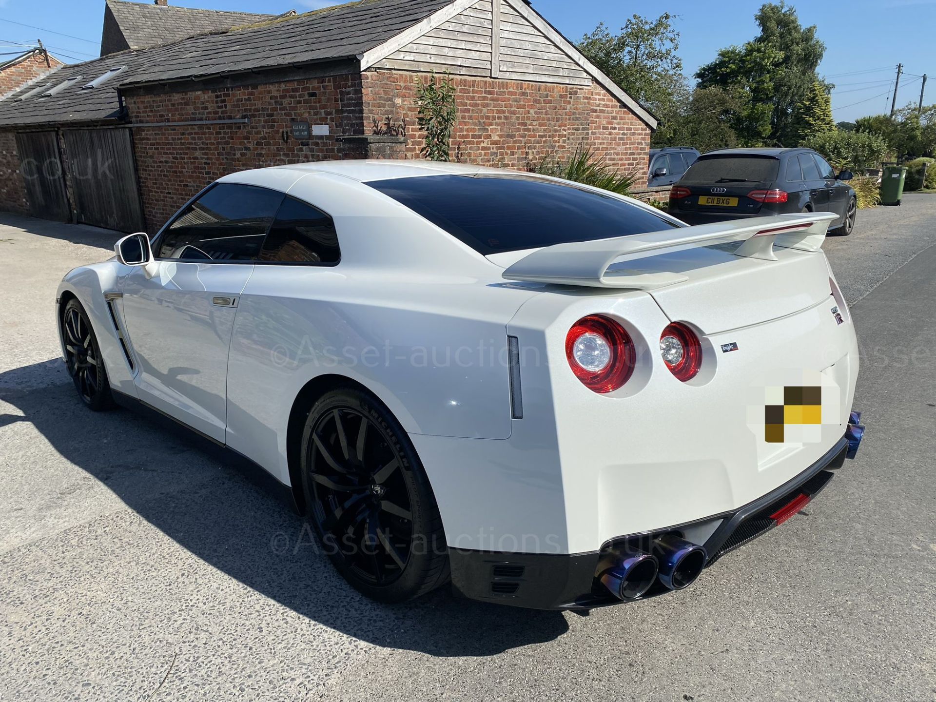 2014 (64) NISSAN R35 GTR PEARLESCENT WHITE COUPE, SHOWING 44,986 MILES *NO VAT* PICTURES TO FOLLOW - Image 7 of 7