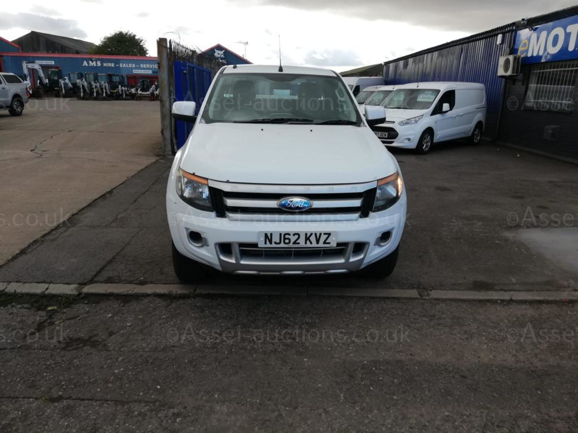 FORD RANGER XL 4X4 TDCI WHITE PICK UP, 2.2 DIESEL, 157K MILES, ALLOY WHEELS, AIR CON *PLUS VAT* - Image 2 of 9