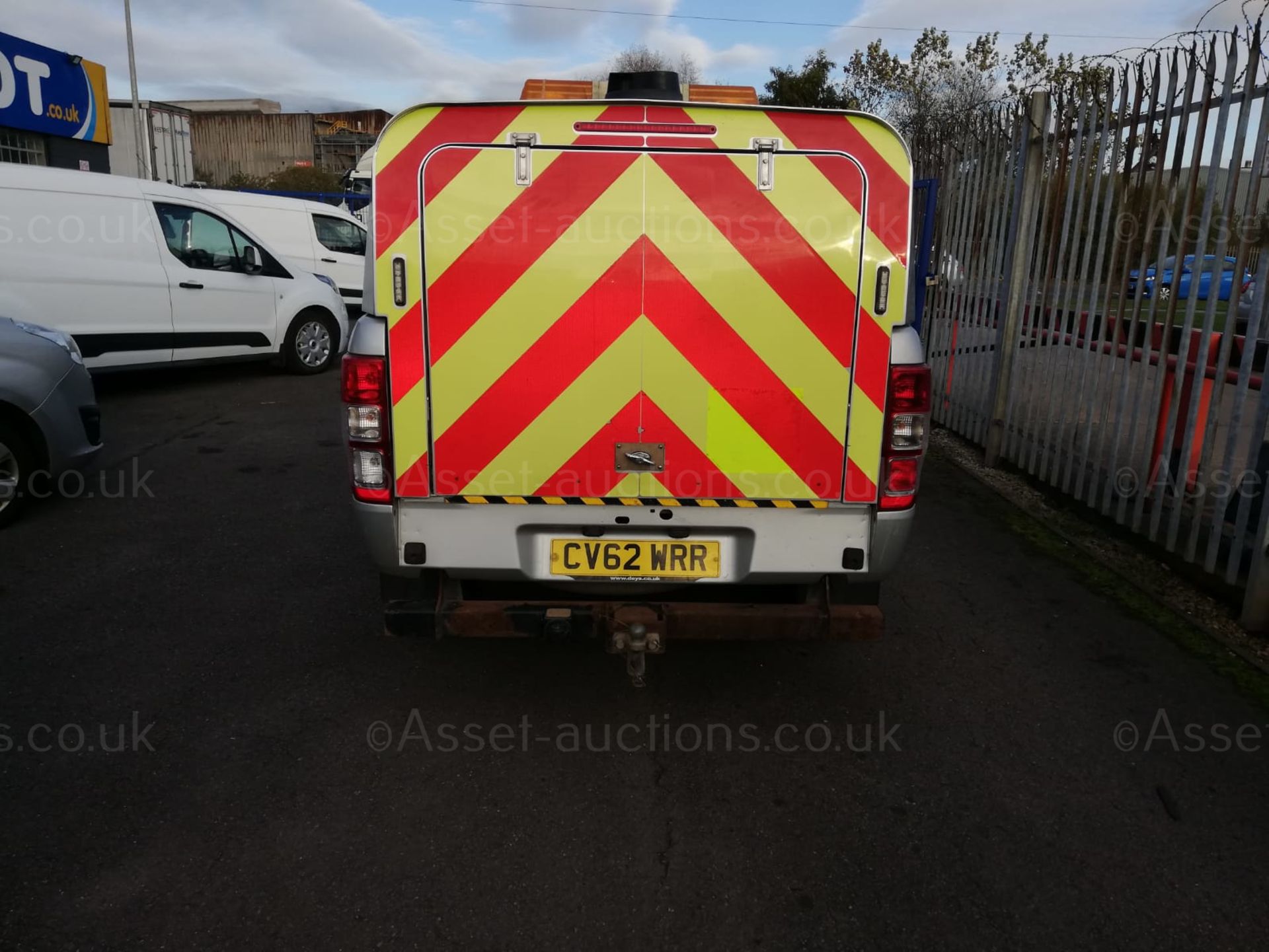 2012/62 FORD RANGER XL 4X4 TDCI SILVER PICK UP, SHOWING 135K MILES, 2.2 DIESLE *PLUS VAT* - Image 6 of 10