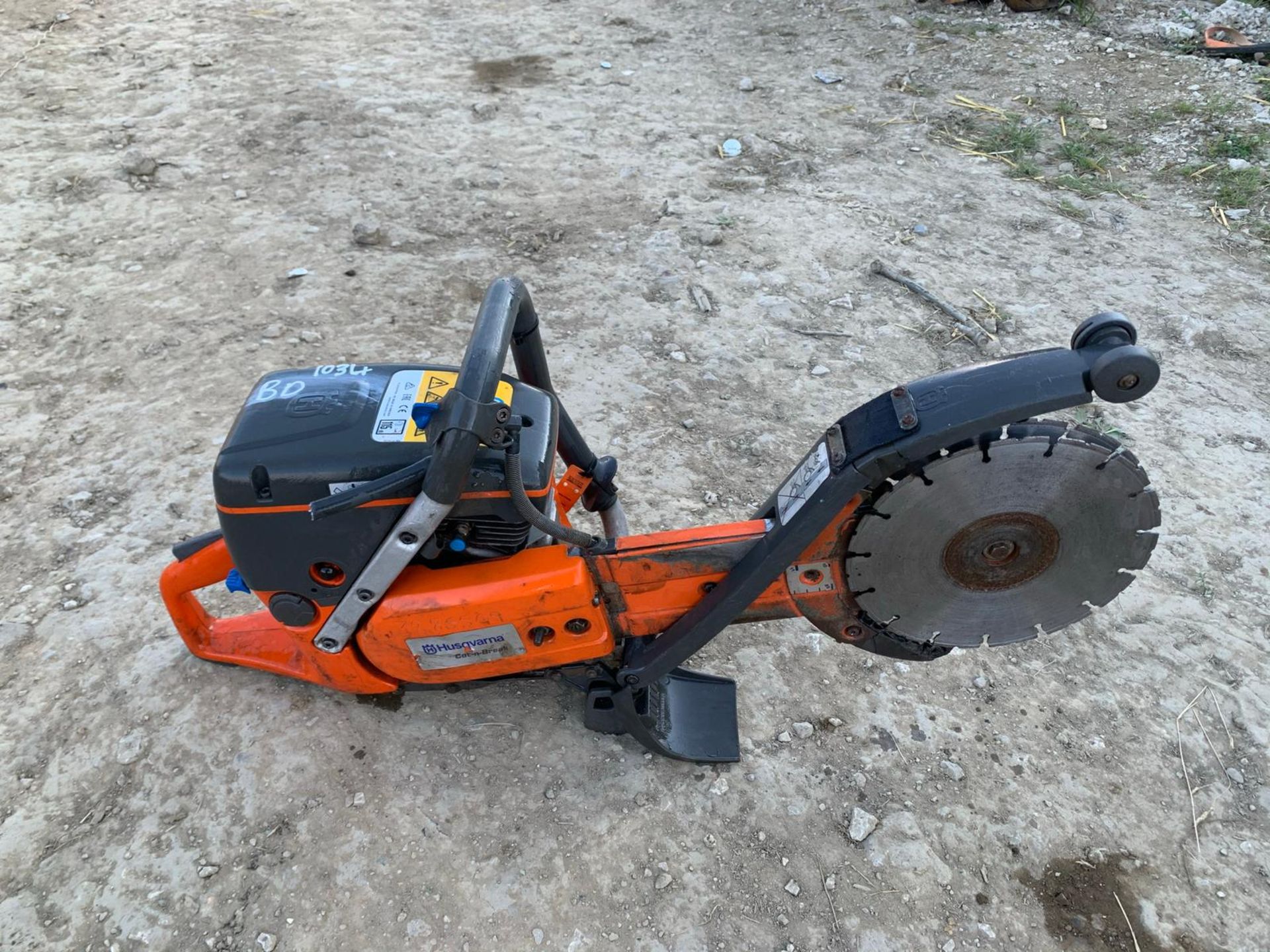 2016 HUSQVARNA CUT-N-BREAK TWIN BLADE DISC CUTTER, RUNS AND WORKS, STRAIGHT FROM WORK *PLUS VAT* - Image 4 of 11