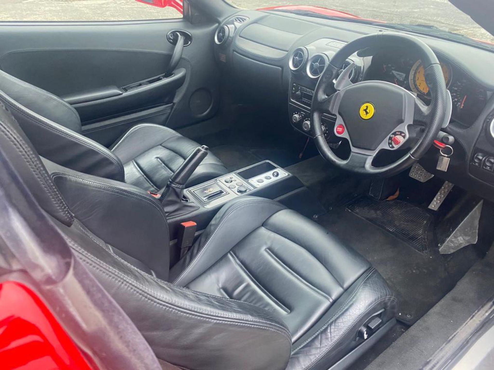 2006 FERRARI F430 SPIDER F1 CONVERTIBLE RED SPORTS CAR, SHOWING 3 FORMER KEEPERS *NO VAT* - Image 12 of 28