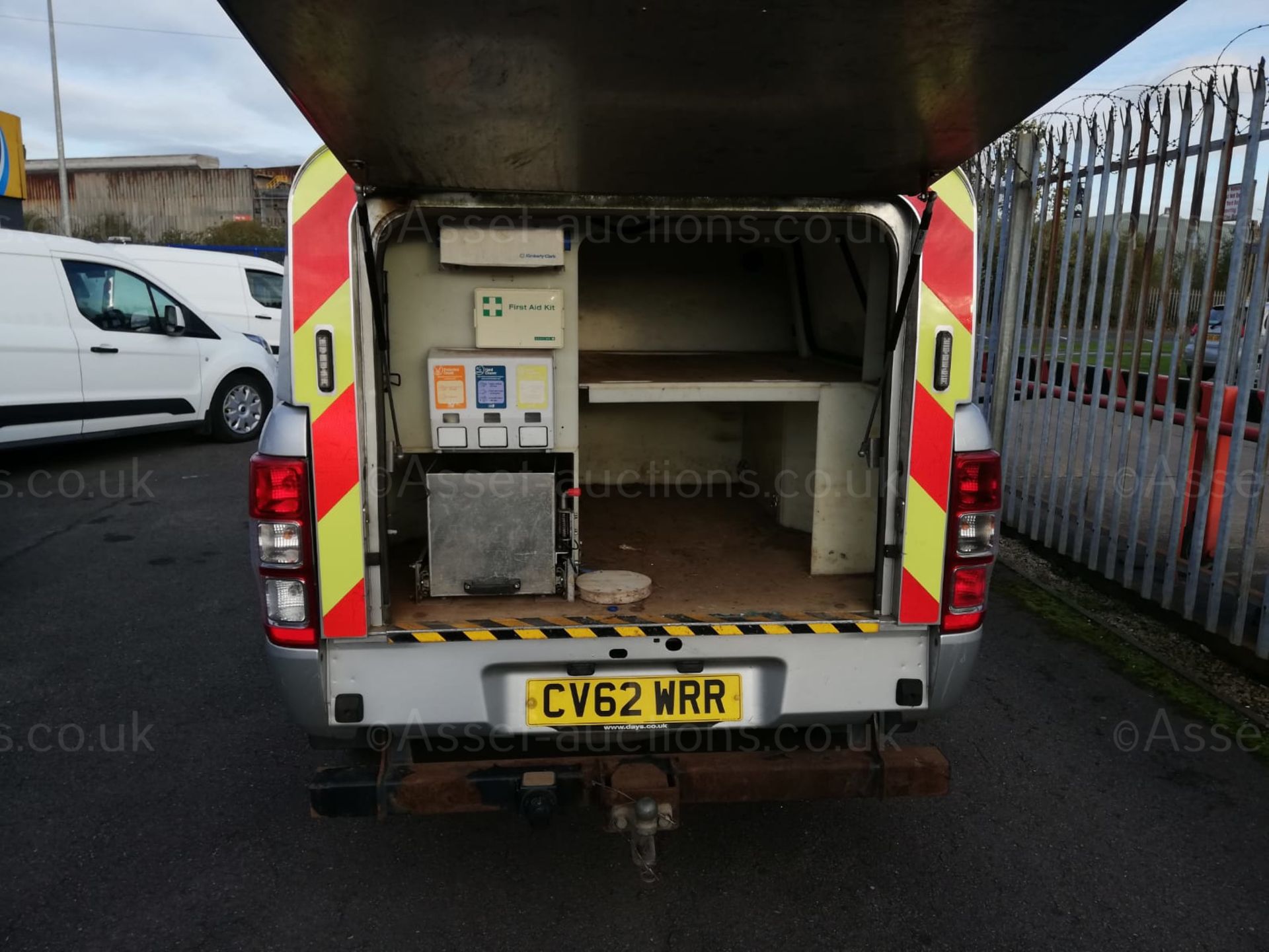 2012/62 FORD RANGER XL 4X4 TDCI SILVER PICK UP, SHOWING 135K MILES, 2.2 DIESLE *PLUS VAT* - Image 8 of 10