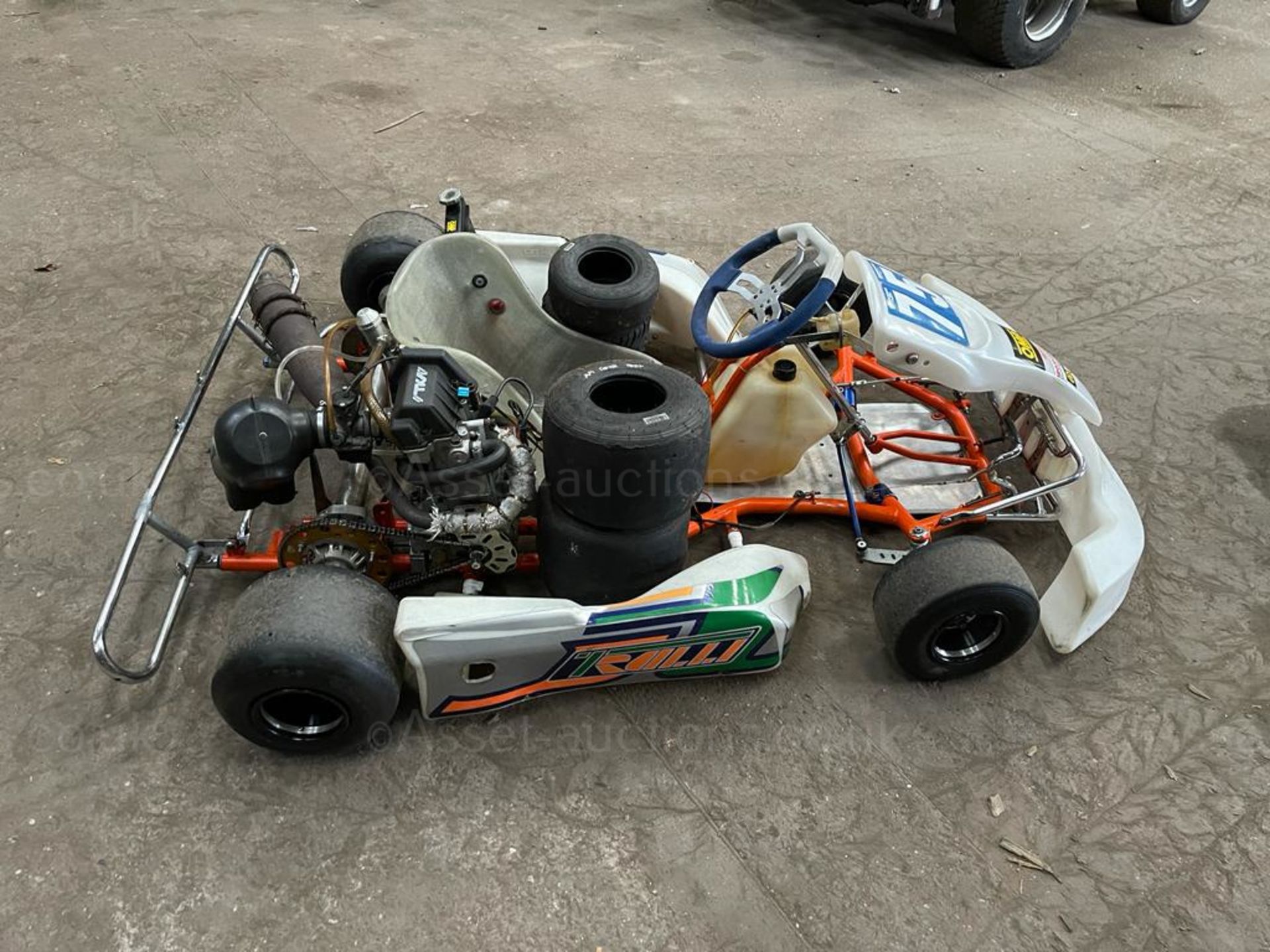 2 x 200cc GO KARTS, WHITE AND ORANGE, RED AND BLACK *PLUS VAT* - Image 4 of 16