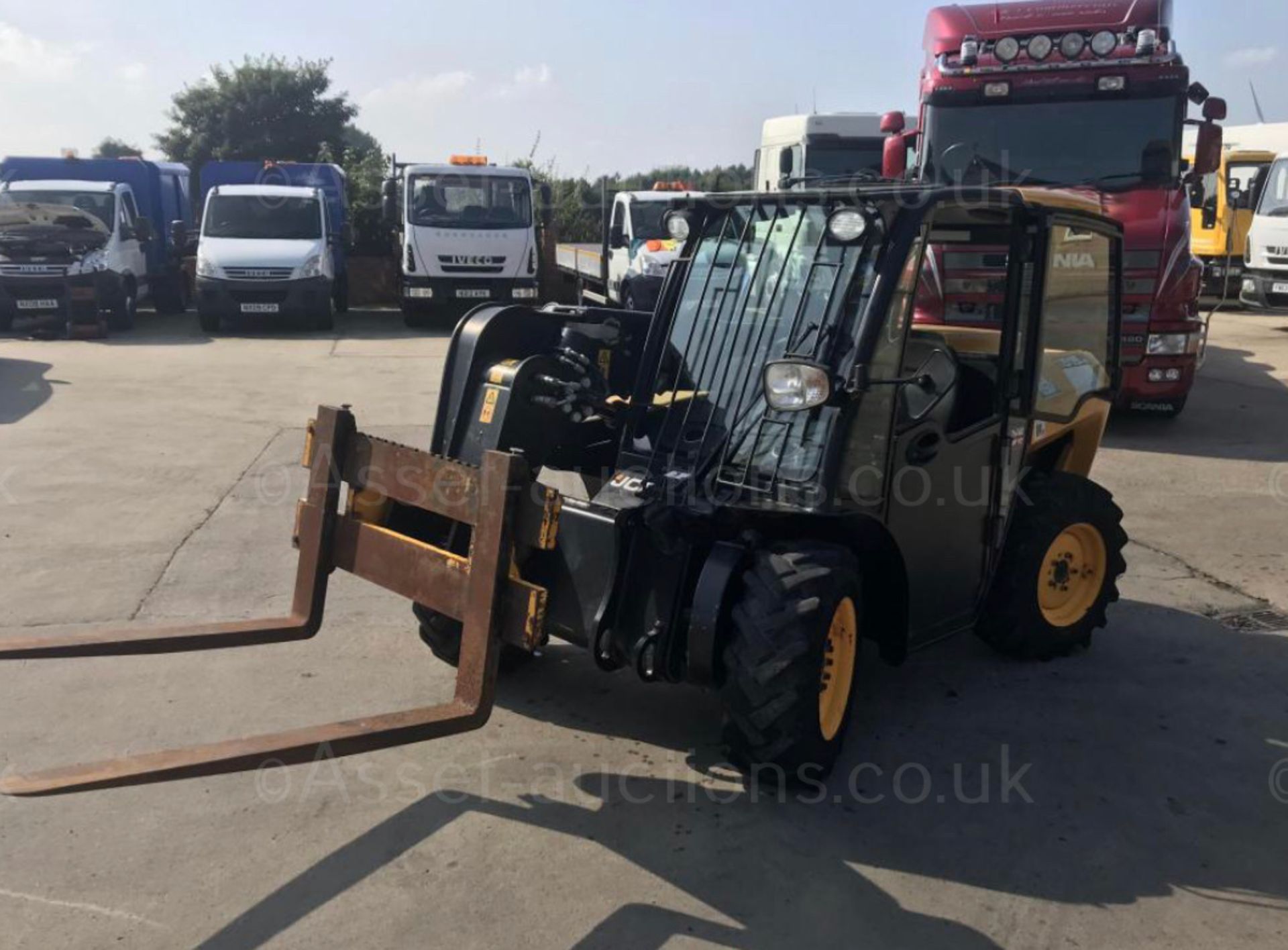 2014 JCB 515-40 TELEHANDLER FORKLIFT 4x4 4 WHEEL STEERING WITH FRONT BUCKET AND FORKS *PLUS VAT* - Image 5 of 17