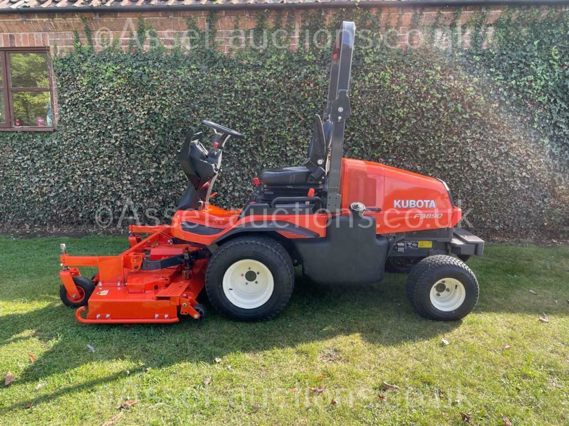 KUBOTA 3890 UPFRONT ROTARY MOWER, YEAR 2014, 4 WHEEL DRIVE, ONLY 1648 HOURS *PLUS VAT*