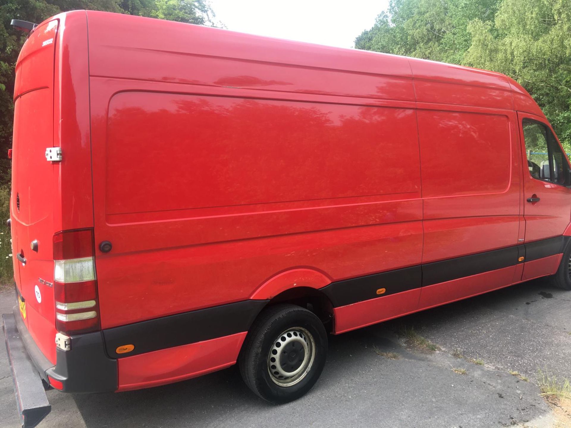 2013 MERCEDES-BENZ SPRINTER 310 CDI RED PANEL VAN, 2143cc DIESEL ENGINE, BLUE EFFICIENCY *NO VAT* - Image 10 of 27