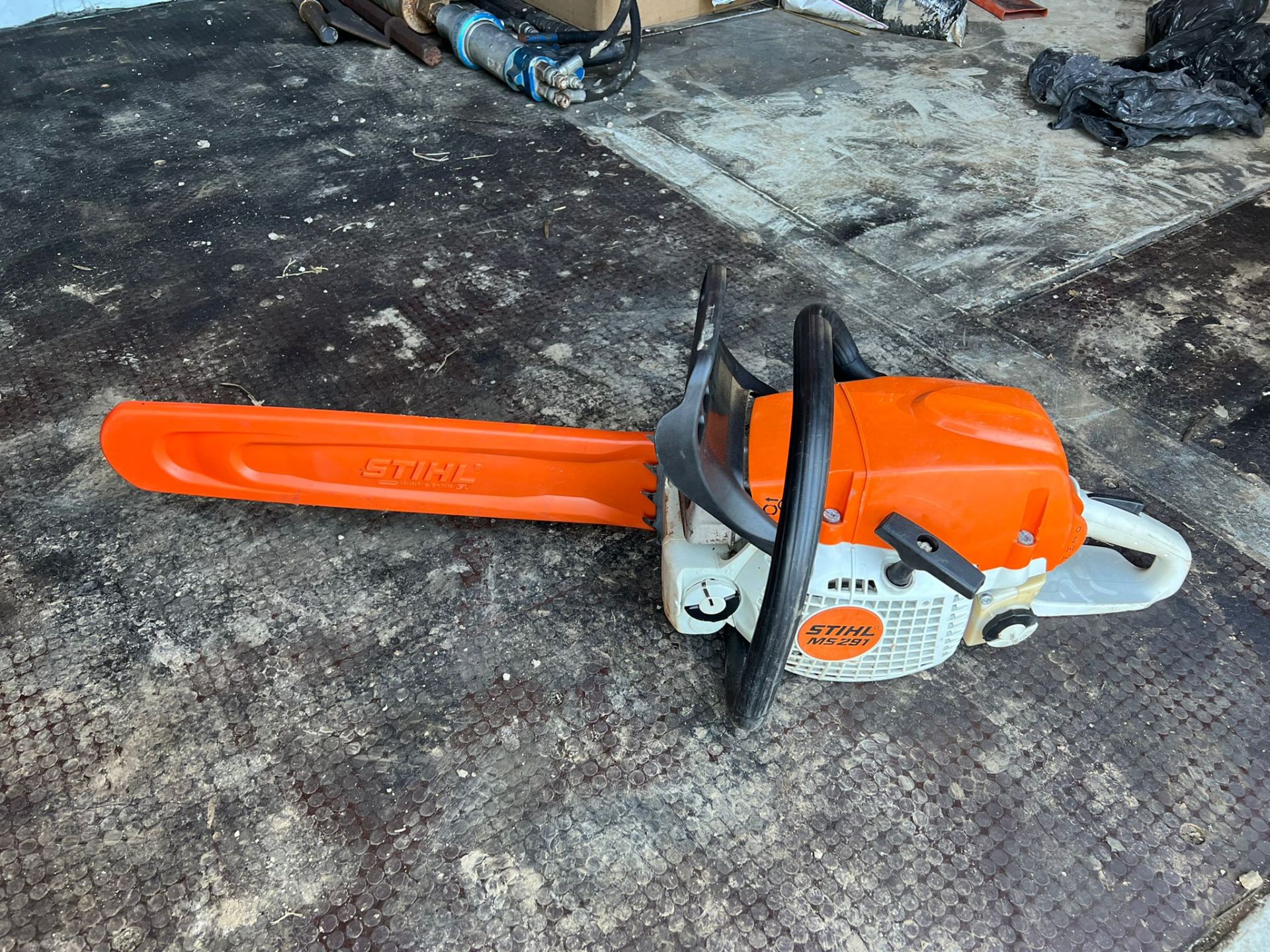 STIHL MS291 CHAINSAW, RUNS AND WORKS, 16" BAR AND CHAIN, BAR COVER IS INCLUDED *PLUS VAT*
