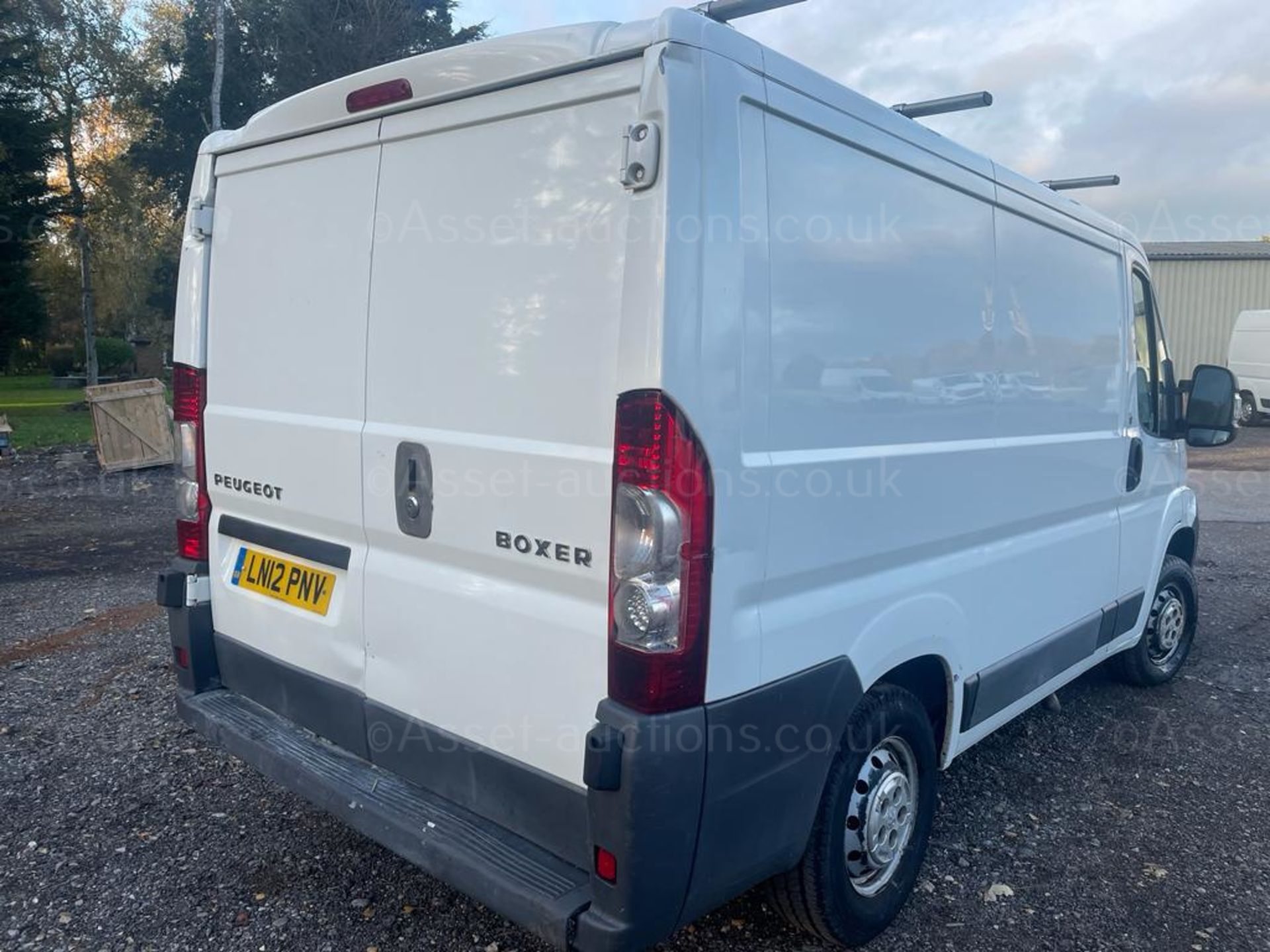 2012 PEUGEOT BOXER 330 SWB WHITE PANEL VAN, 2.2 DIESEL, 100K MILES, PLY LINED *NO VAT* - Image 7 of 11