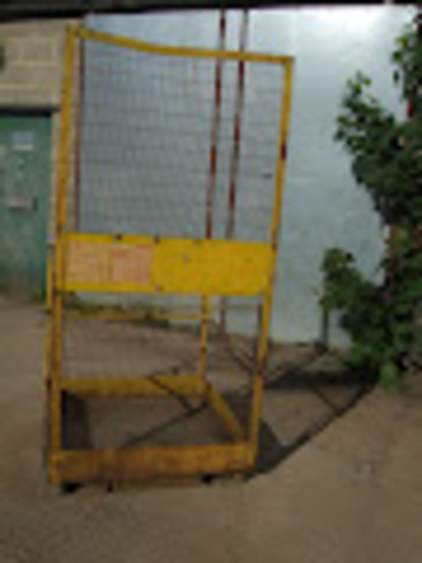 FORKLIFT / TELEHANDLER MAN BASKET *PLUS VAT* - Image 2 of 2