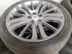 4 x LAND ROVER RANGE ROVER ALLOY WHEELS WITH TYRES 275 40 20 *NO VAT*