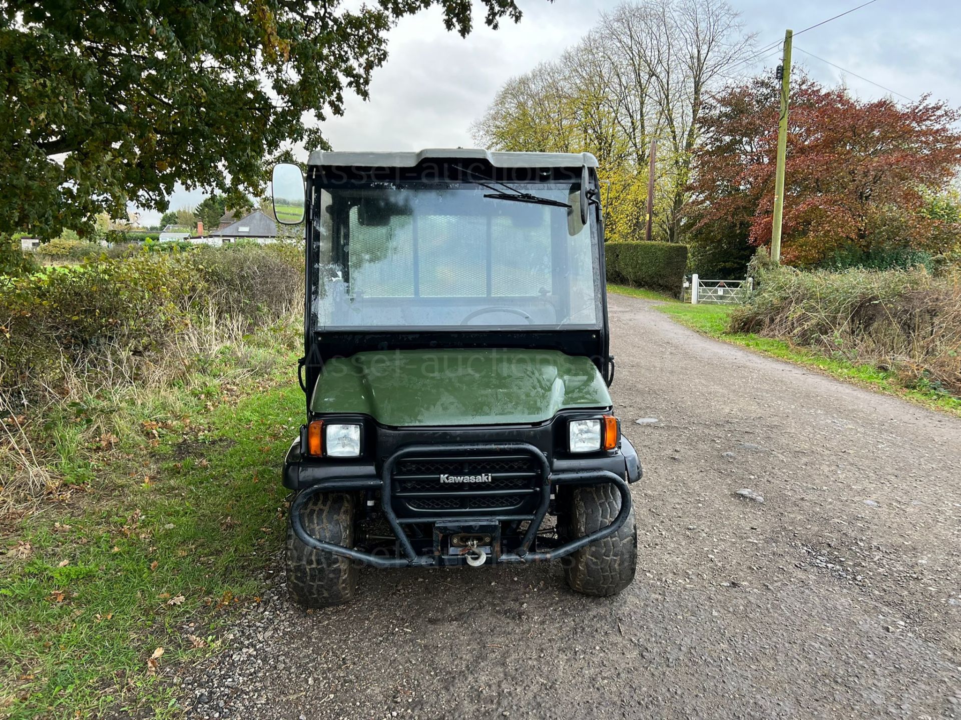 KAWASAKI MULE 3010 4WD BUGGI WITH FRONT WINCH, RUNS AND DRIVES, FULLY CABBED, ELECTRIC START - Image 3 of 14