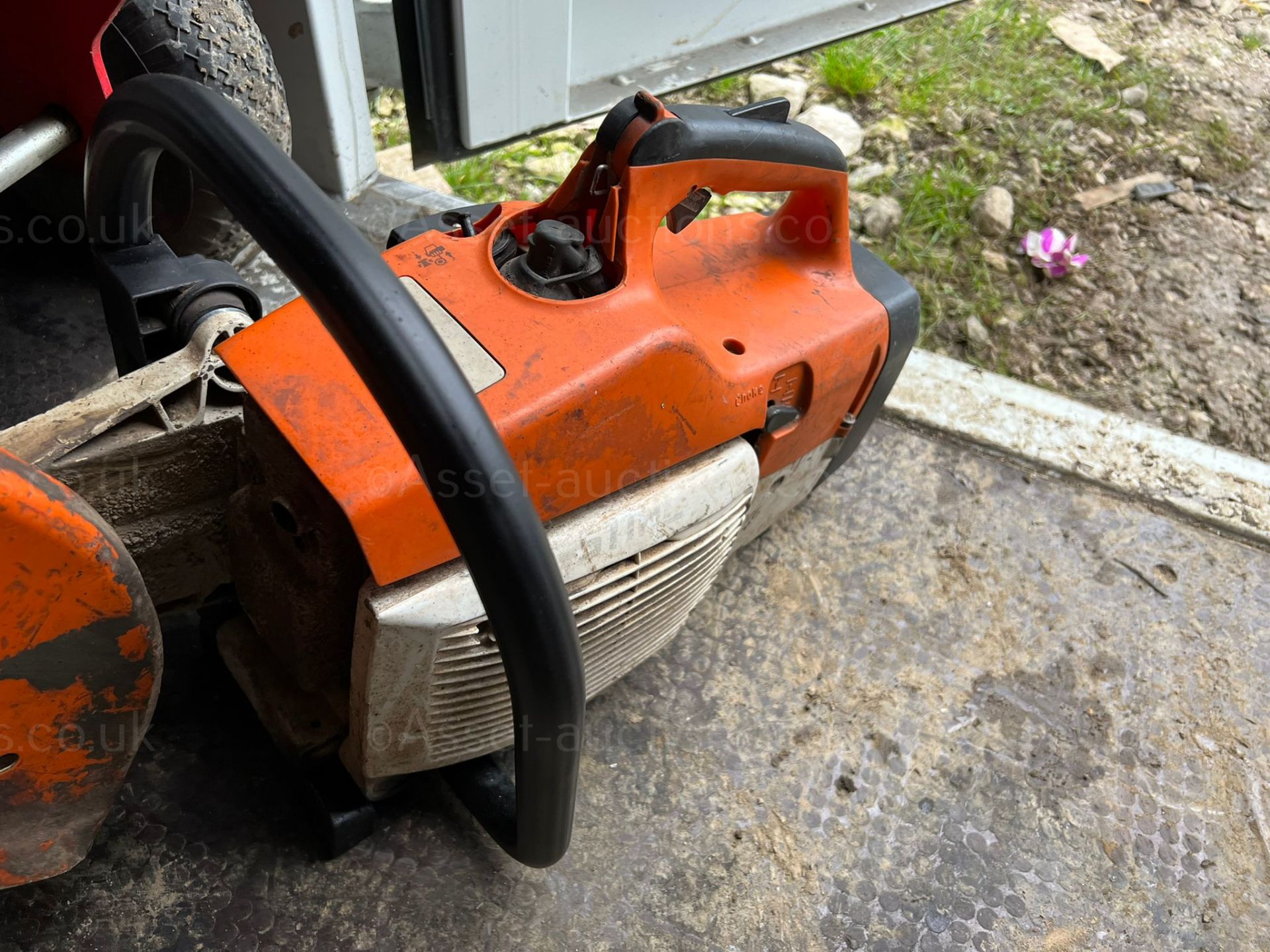 STIHL TS400 DISC CUTTER, RUNS AND WORKS, NO BLADE *PLUS VAT* - Image 6 of 6