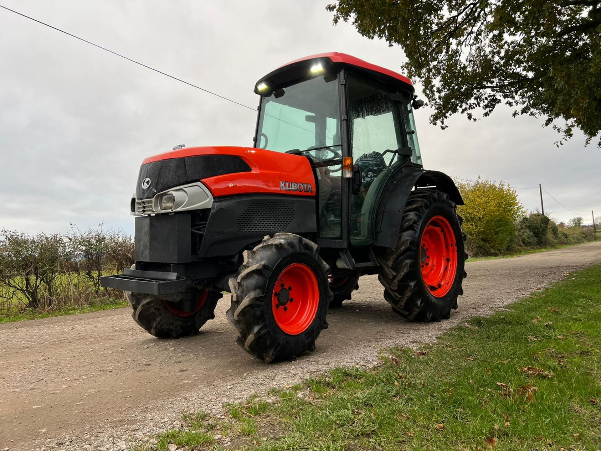 2014 KUBOTA L5740 59hp 4WD TRACTOR, RUNS AND DRIVES, FULLY CABBED, ROAD REGISTERED *PLUS VAT* - Image 4 of 24