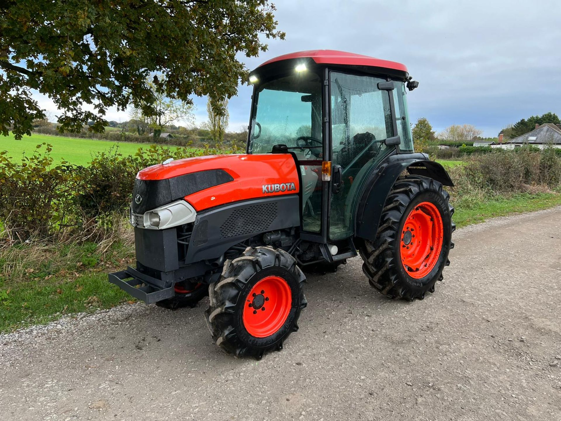 2014 KUBOTA L5740 59hp 4WD TRACTOR, RUNS AND DRIVES, FULLY CABBED, ROAD REGISTERED *PLUS VAT* - Image 3 of 24