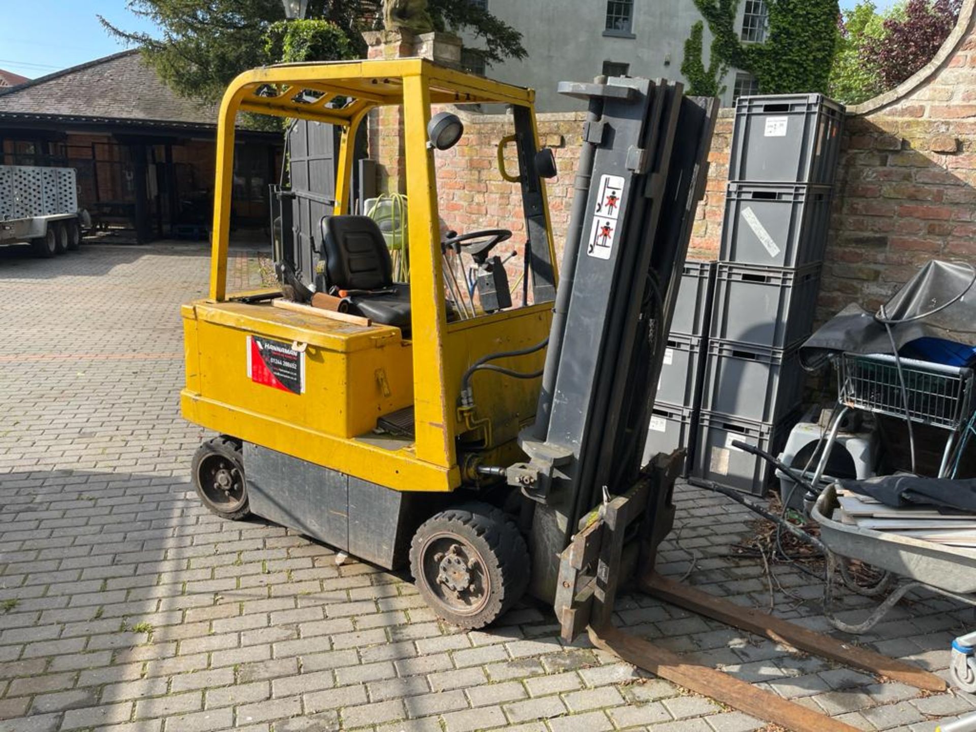 CLIMAX EC25 ELECTRIC FORKTRUCK, 72V BATTERY PACK IN GOOD ORDER AND DOES CHARGE FULLY *PLUS VAT* - Image 2 of 10