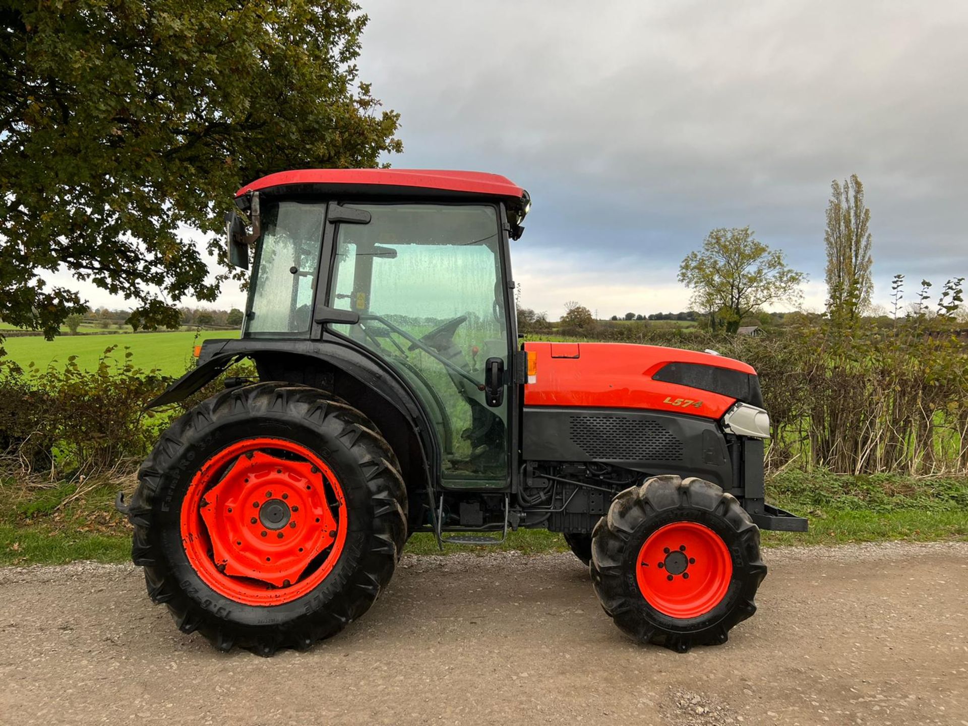 2014 KUBOTA L5740 59hp 4WD TRACTOR, RUNS AND DRIVES, FULLY CABBED, ROAD REGISTERED *PLUS VAT* - Image 11 of 24