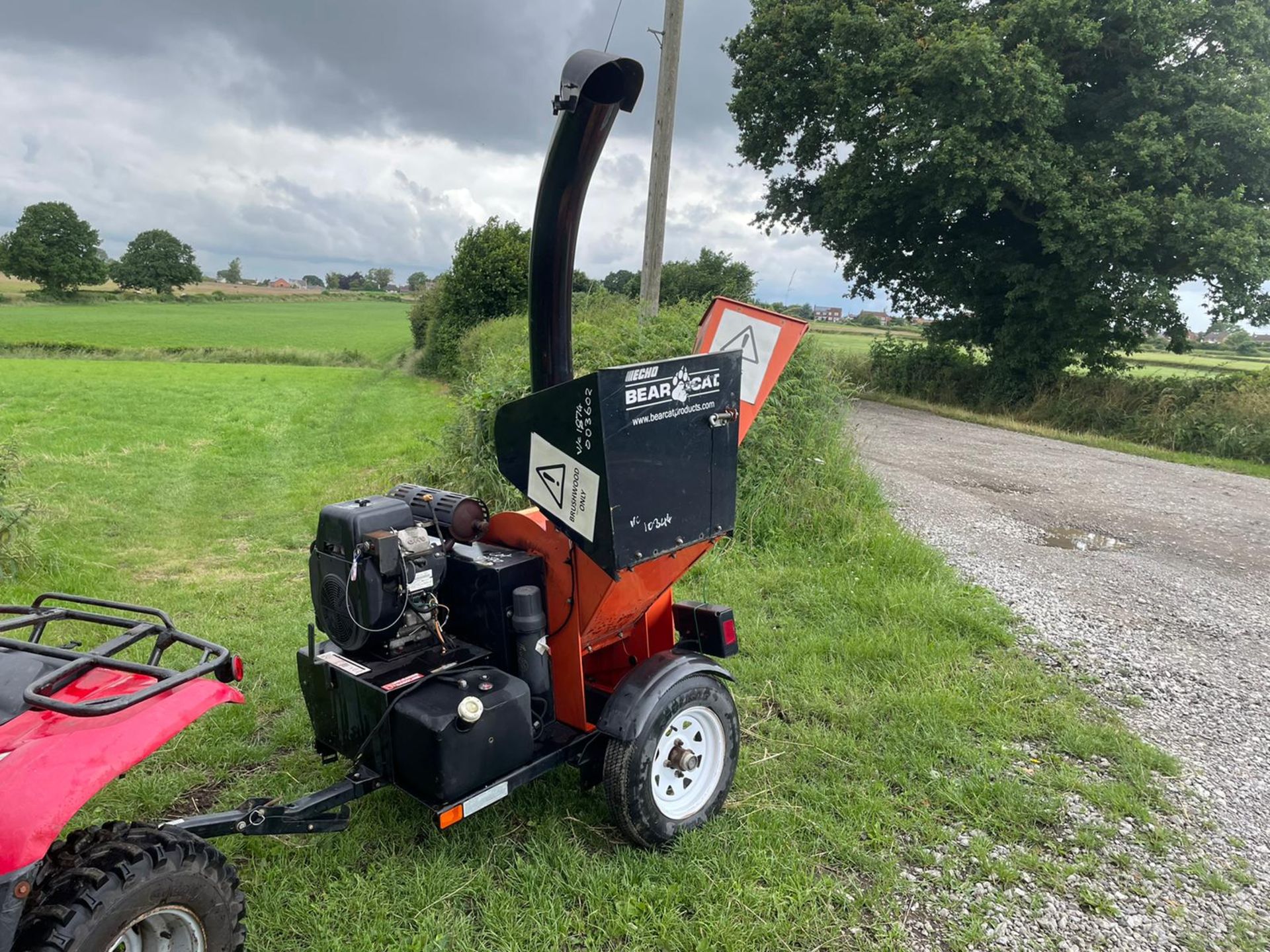 2012 BEARCAT ECHO SC5720B SINGLE AXLE WOOD CHIPPER / SHREDDER, RUNS AND WORKS, TOWS WELL *PLUS VAT*