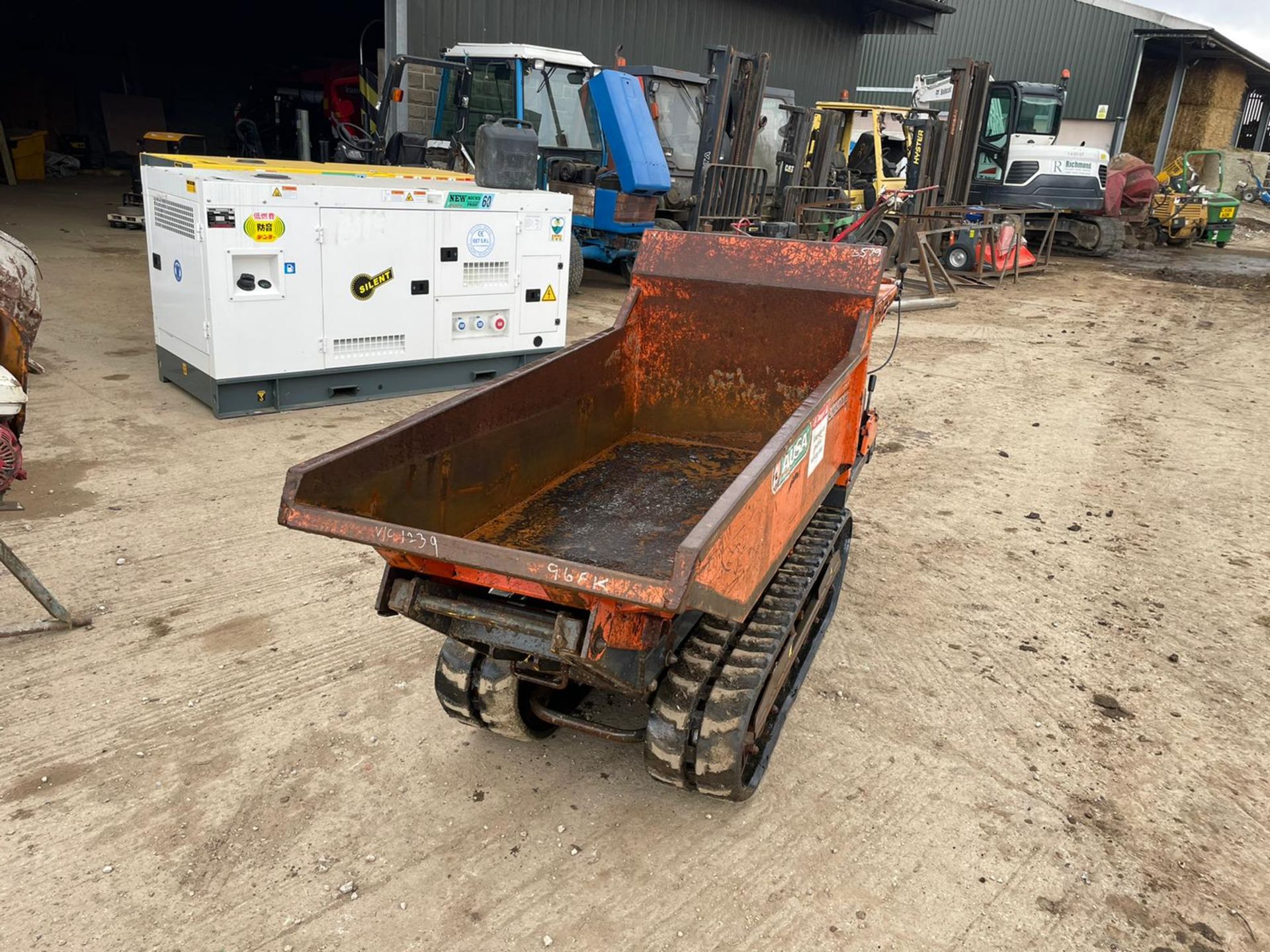 AUSA PETROL TRACKED DUMPER, RUNS DRIVES AND DUMPS, HIGH TIP DUMP, HONDA GX200 ENGINE *PLUS VAT* - Image 4 of 7