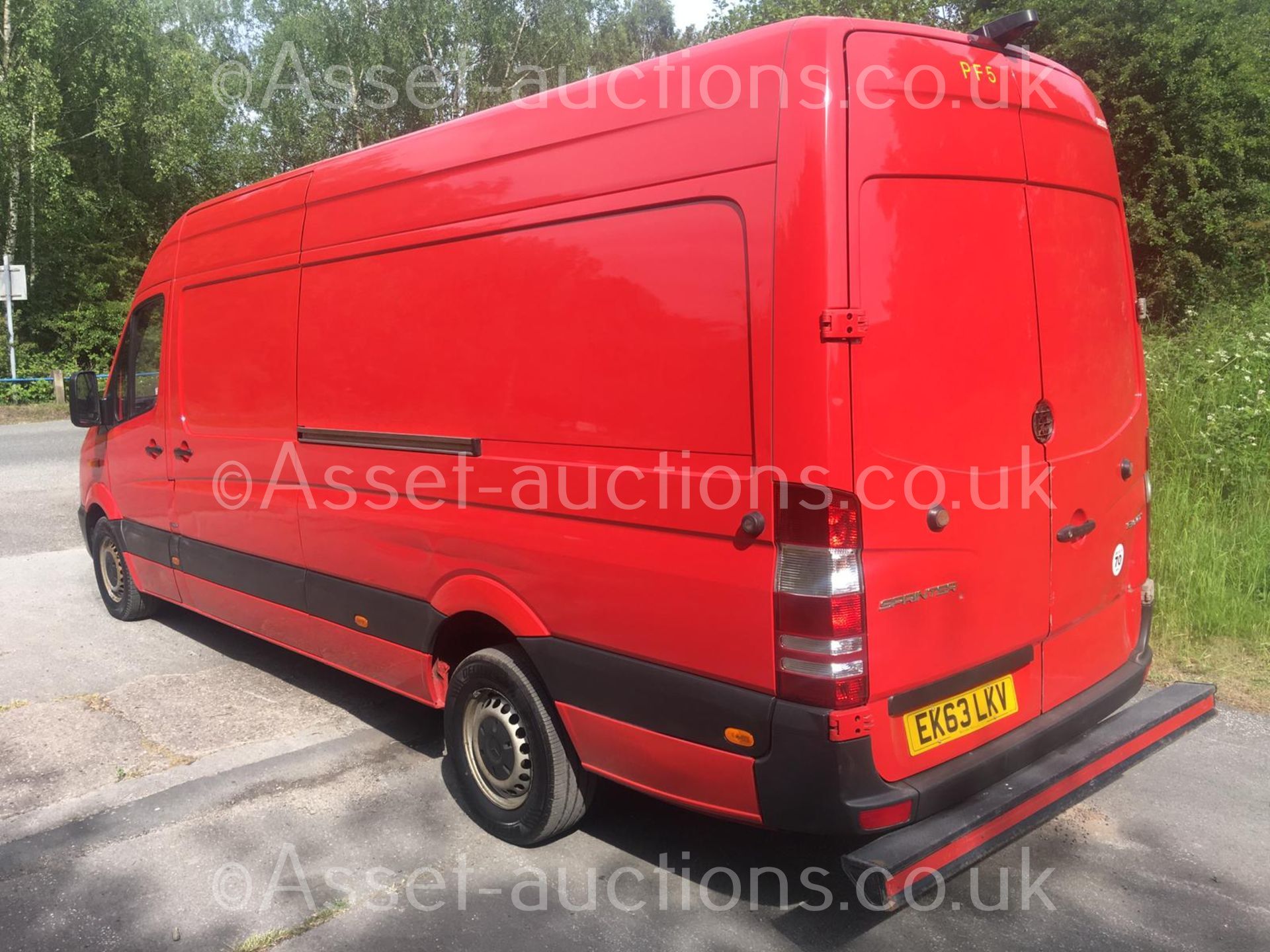 2013 MERCEDES-BENZ SPRINTER 310 CDI RED PANEL VAN, 2143cc DIESEL ENGINE, BLUE EFFICIENCY *NO VAT* - Image 13 of 54