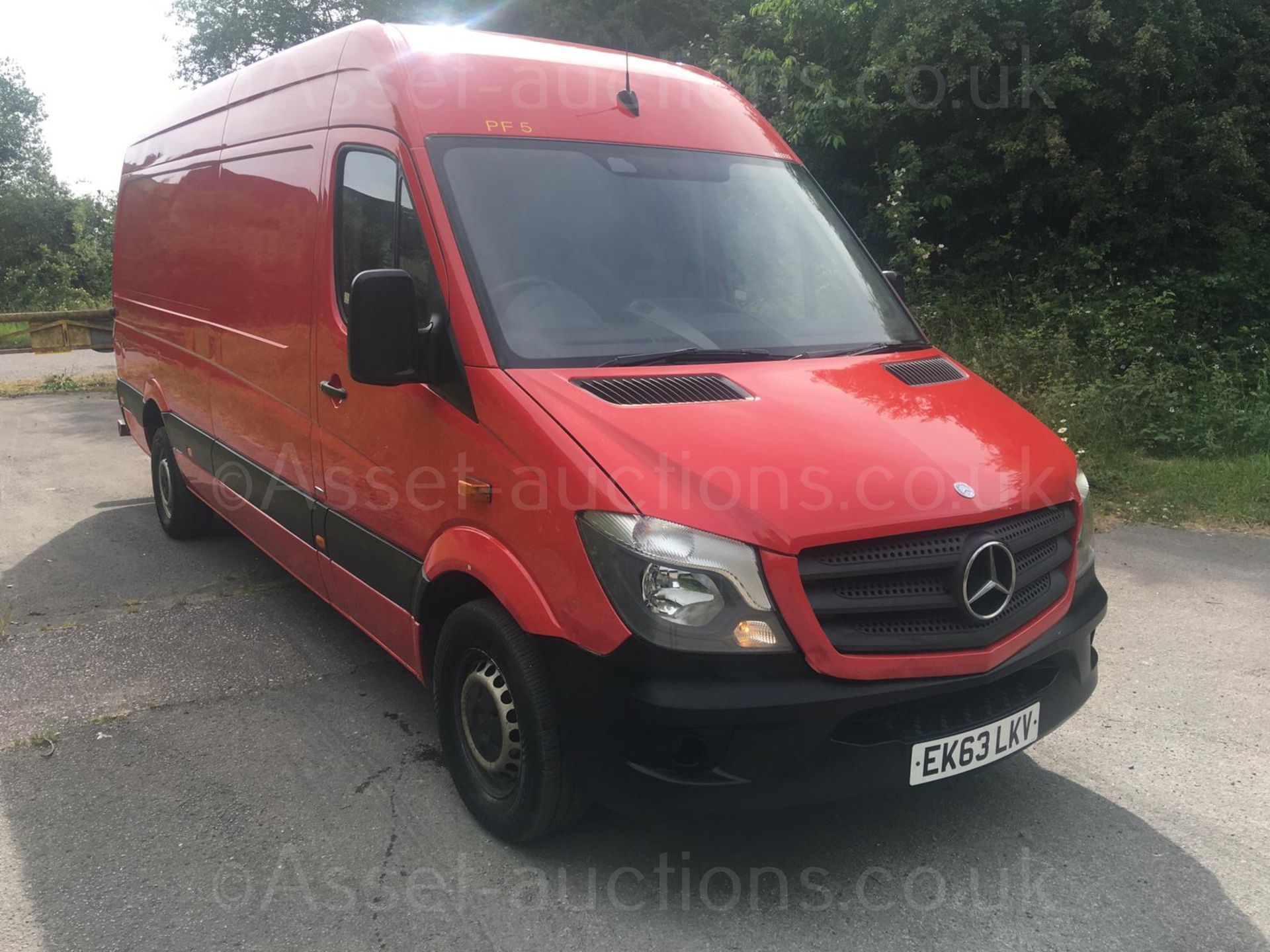 2013 MERCEDES-BENZ SPRINTER 310 CDI RED PANEL VAN, 2143cc DIESEL ENGINE, BLUE EFFICIENCY *NO VAT* - Image 2 of 54