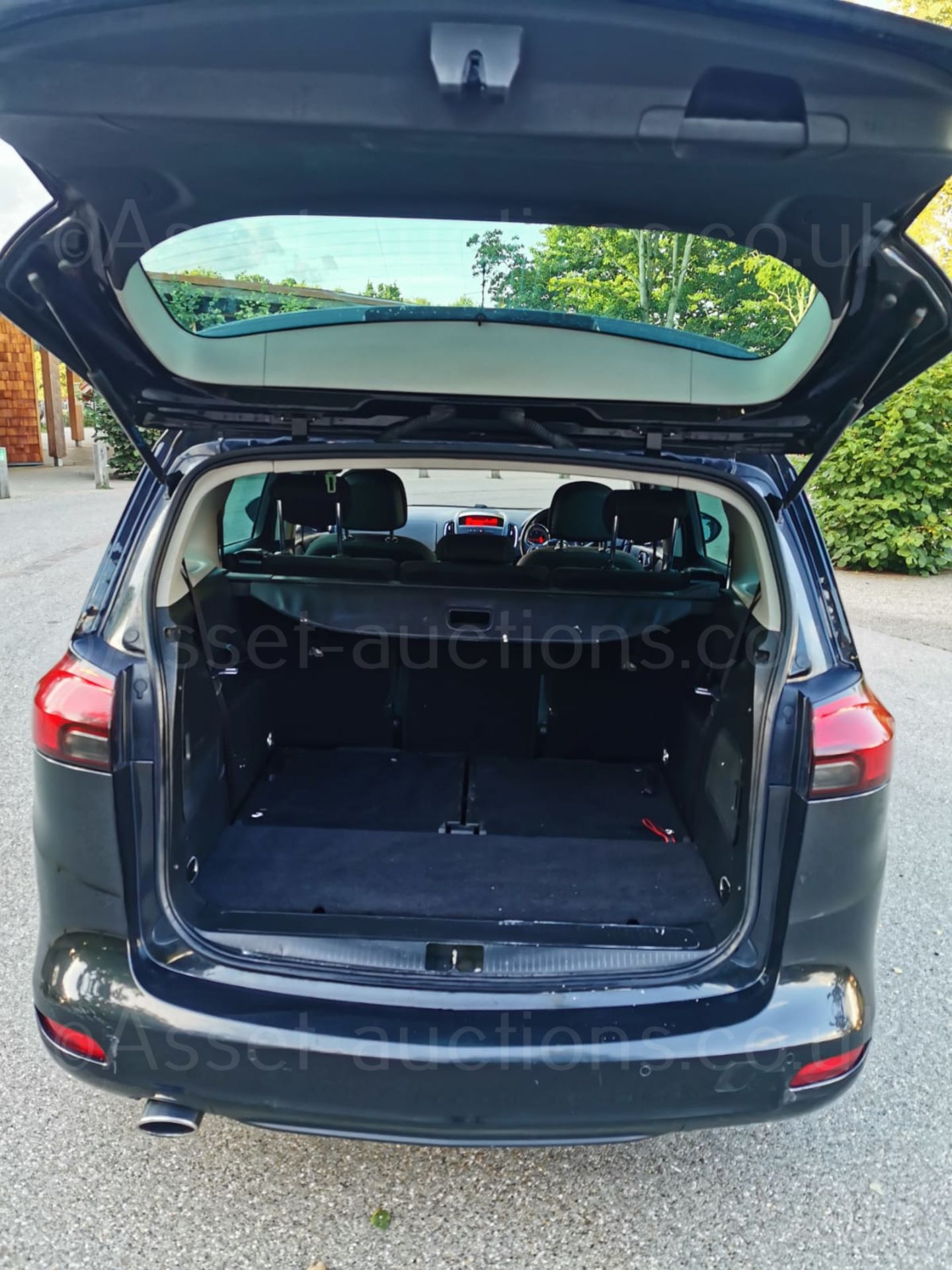 2014 VAUXHALL ZAFIRA TOURER SRI CDTI BLACK 7 SEATS MPV, 2.0 DIESEL ENGINE, MANUAL *NO VAT* - Image 20 of 44