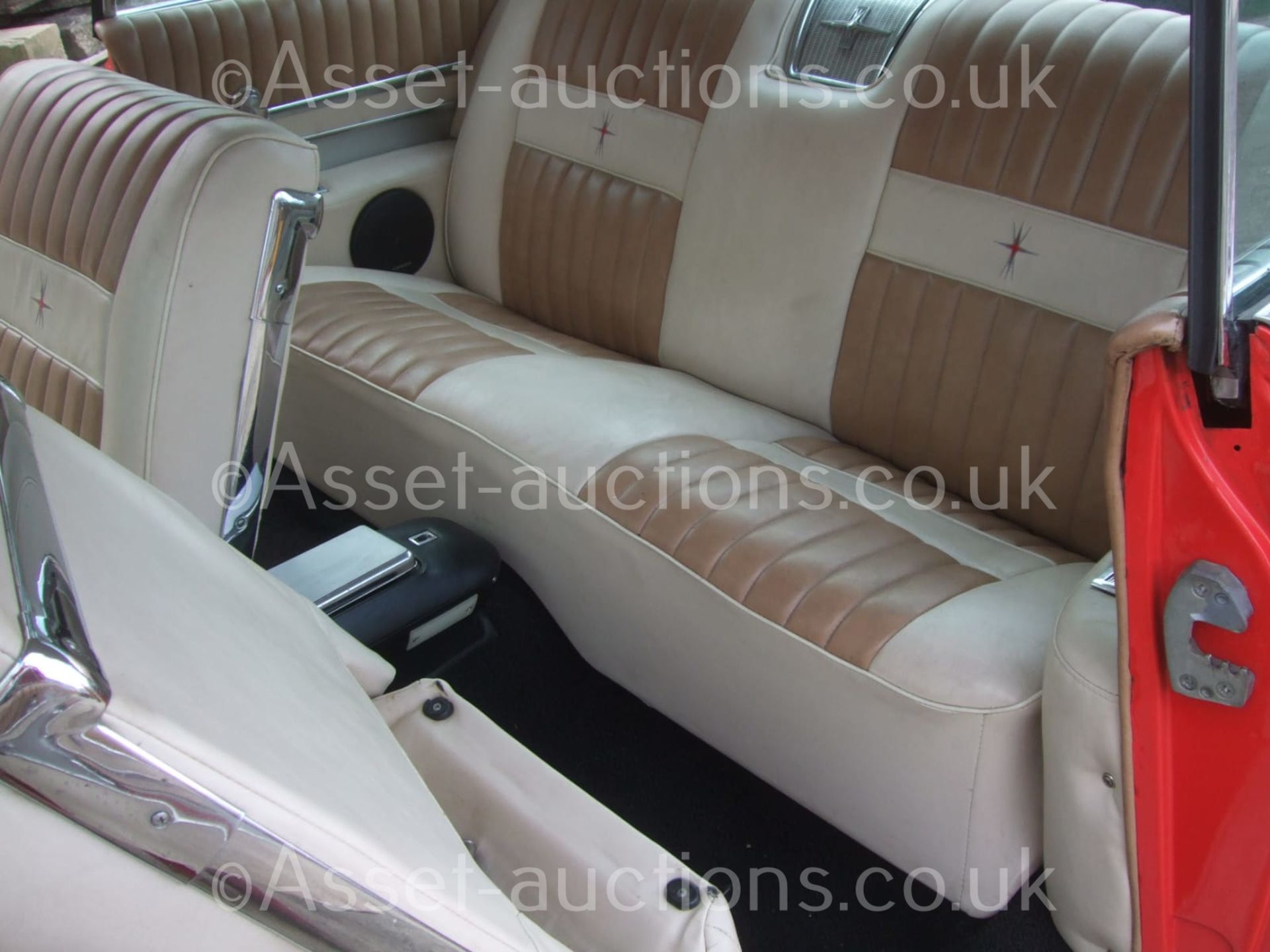 1963 OLDSMOBILE, STARFIRE COUPE, RARE CAR! SHOWING 71,026 MILES, MOT AND TAX EXEMPT *NO VAT* - Image 17 of 22