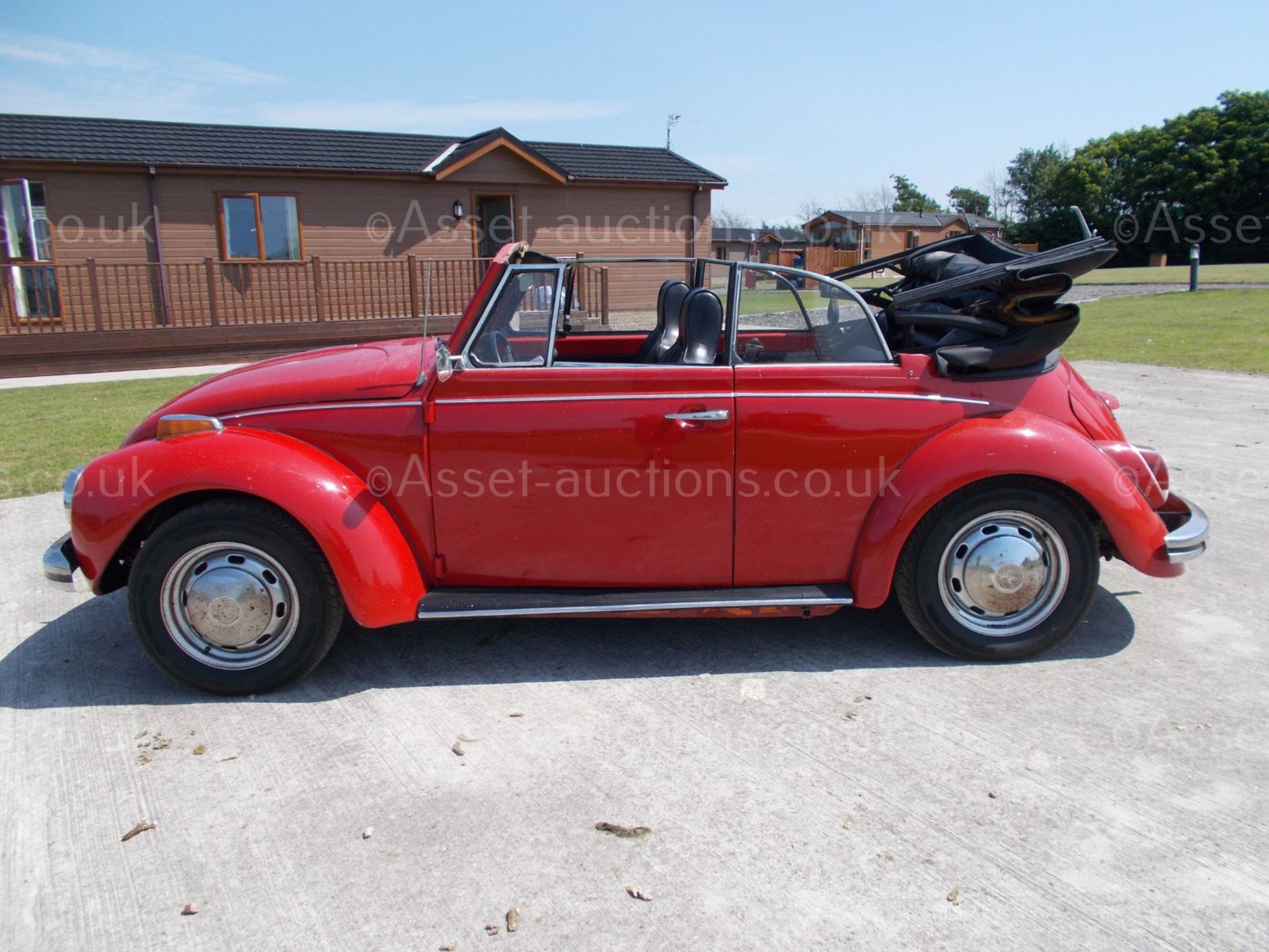 1972 (K) VOLKSWAGEN BEETLE CONVERTIBLE, 1600 TWIN PORT ENGINE, 4 SPEED MANUAL GEARBOX, LHD *NO VAT* - Image 5 of 24