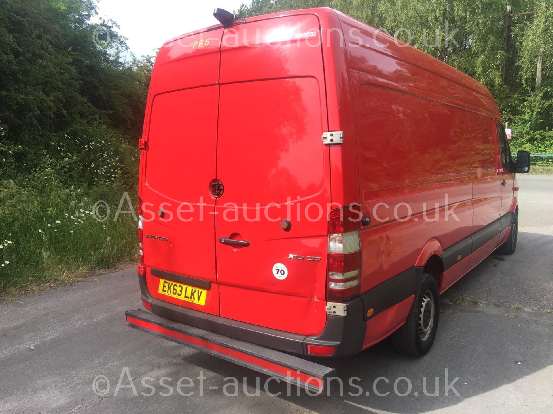 2013 MERCEDES-BENZ SPRINTER 310 CDI RED PANEL VAN, 2143cc DIESEL ENGINE, BLUE EFFICIENCY *NO VAT* - Image 17 of 54