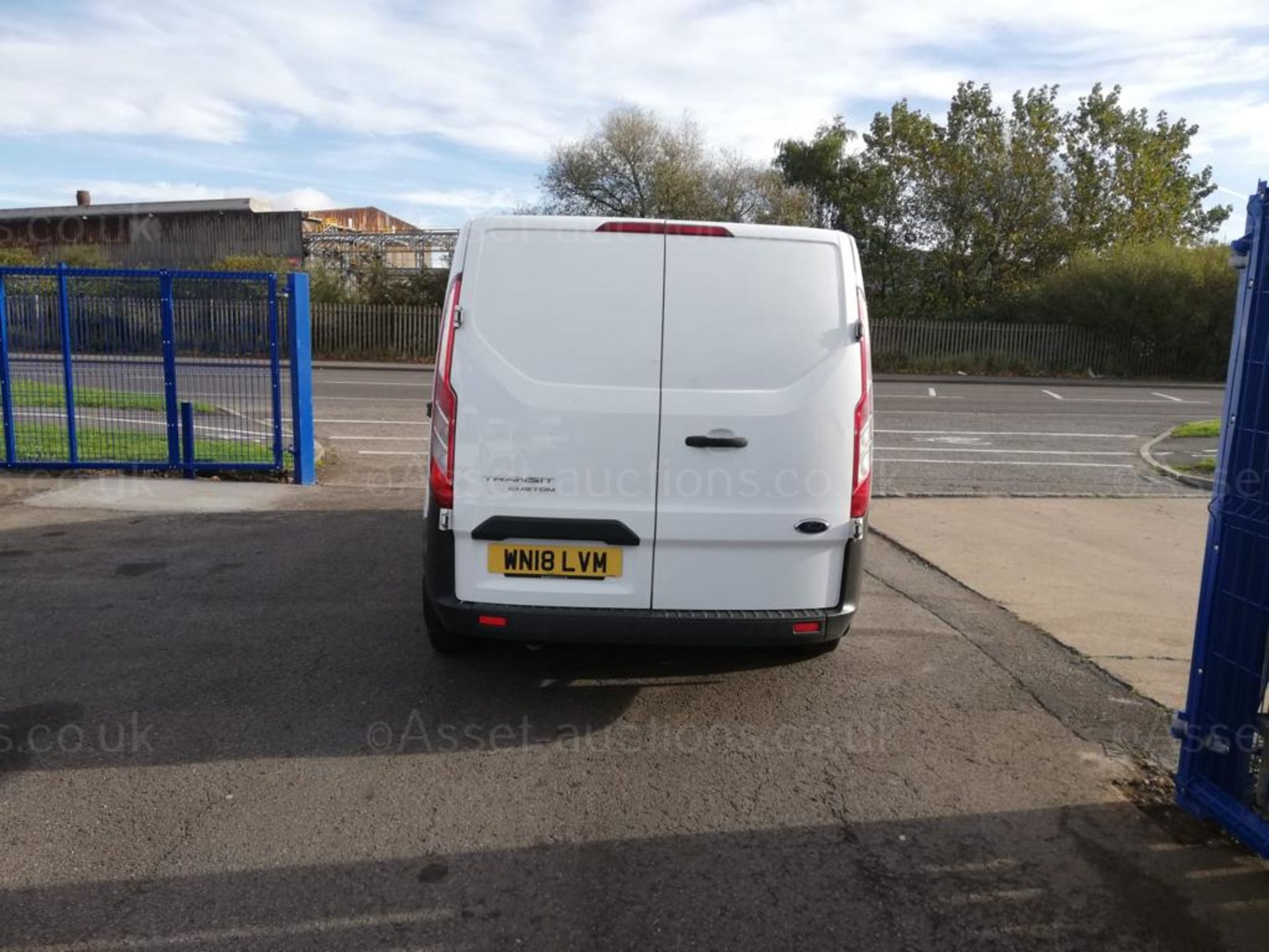 2018 FORD TRANSIT CUSTOM 290 WHITE PANEL VAN, 109K MILES, 2.0 DIESEL ENGINE *PLUS VAT* - Image 7 of 10