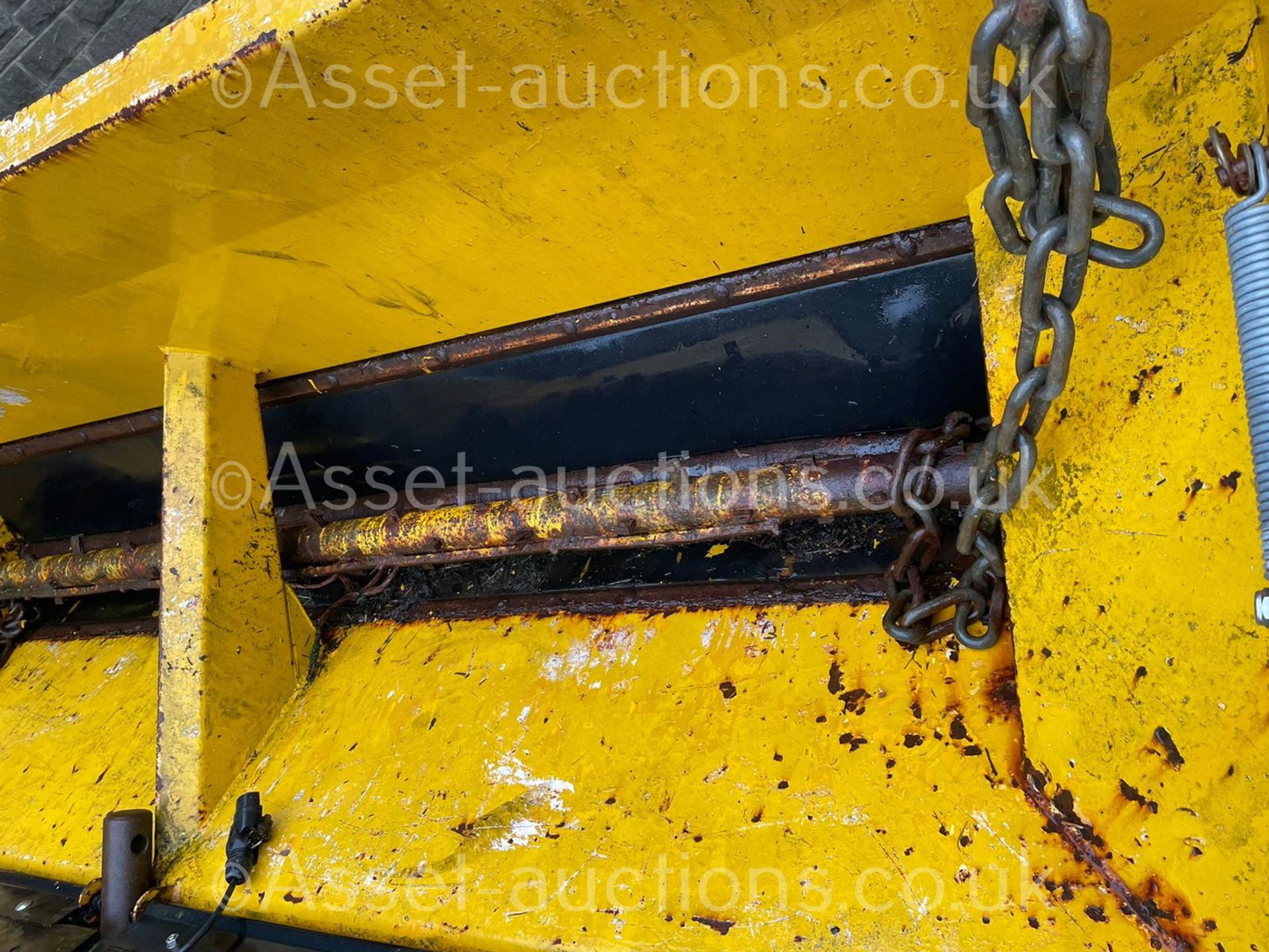 Epoke Single Axle Spreader/Gritter Tow Behind *PLUS VAT* - Image 5 of 14