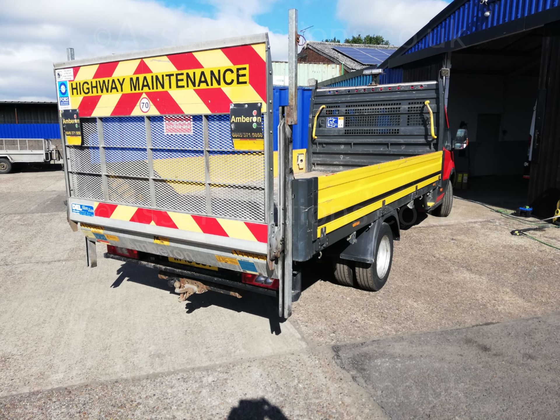 2015 FORD TRANSIT 350 RED DROPSIDE, 127K MILES, 14ft BODY WITH TAIL LIFT, 2.2 DIESEL *PLUS VAT* - Image 20 of 42