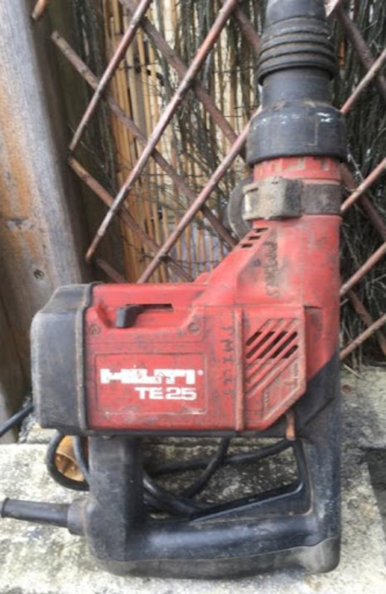 HILTI TE 25 HAMMER DRILL, USED IN WORKING ORDER *NO VAT* - Image 3 of 3