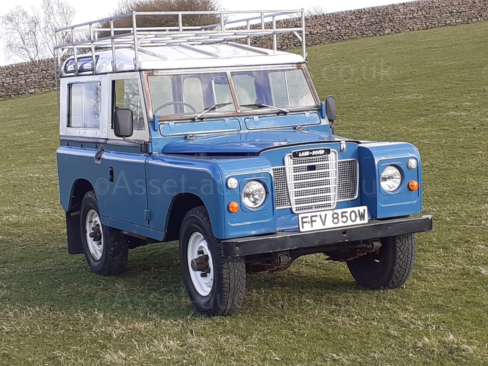 1980 LAND ROVER SERIES III CLASSIC STATION WAGON, TAX AND MOT EXEMPT *NO VAT* - Image 2 of 22