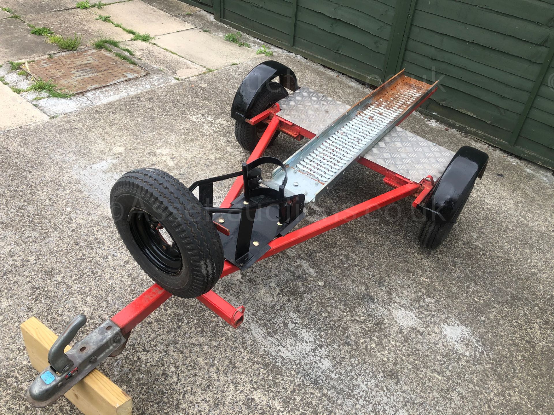 SINGLE BIKE TRAILER WITH SPARE WHEEL, HAS LIGHTS AND INDICATORS *PLUS VAT* - Image 3 of 3