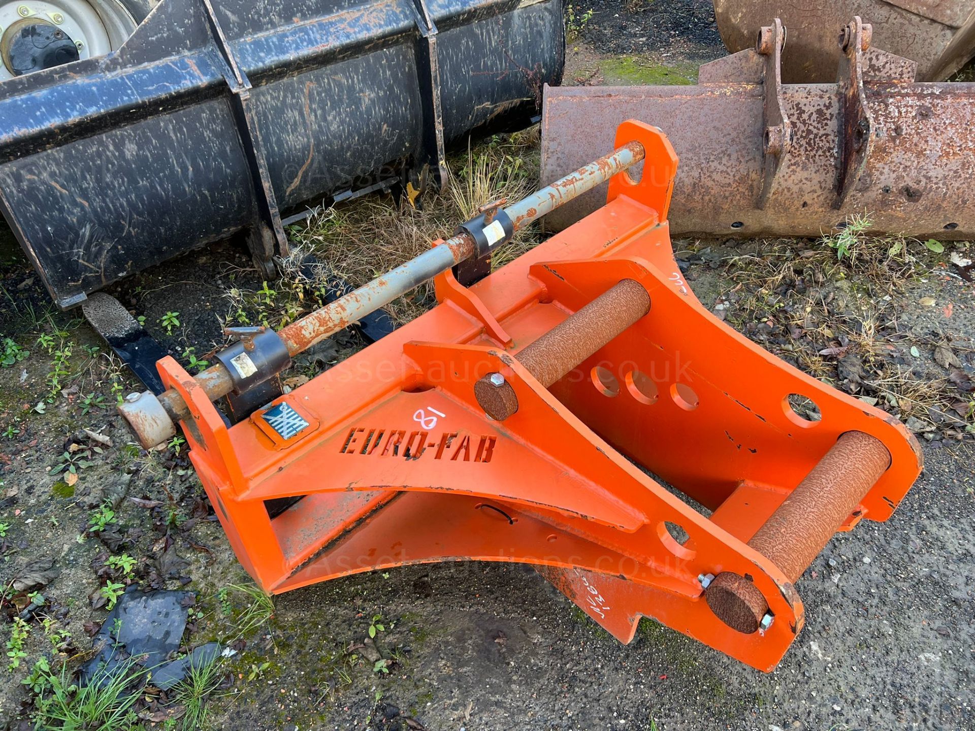 NEW AND UNUSED EURO FAB PALLET FORKS, SUITABLE FOR 13-20 TON EXCAVATOR, FORKS ARE INCLUDED *PLUS VAT - Image 2 of 4