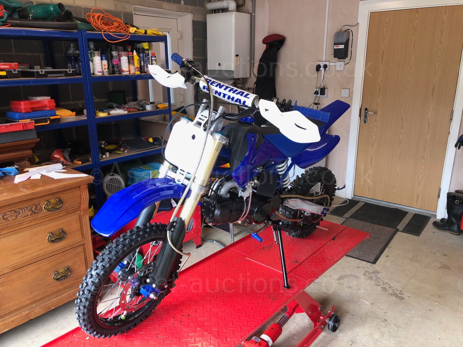 MOTO MADNESS DIRT BIKE 125 PIT BIKE, HAS RECENTLY BEEN REBUILT, ENGINE SERVICED *NO VAT* - Image 4 of 11