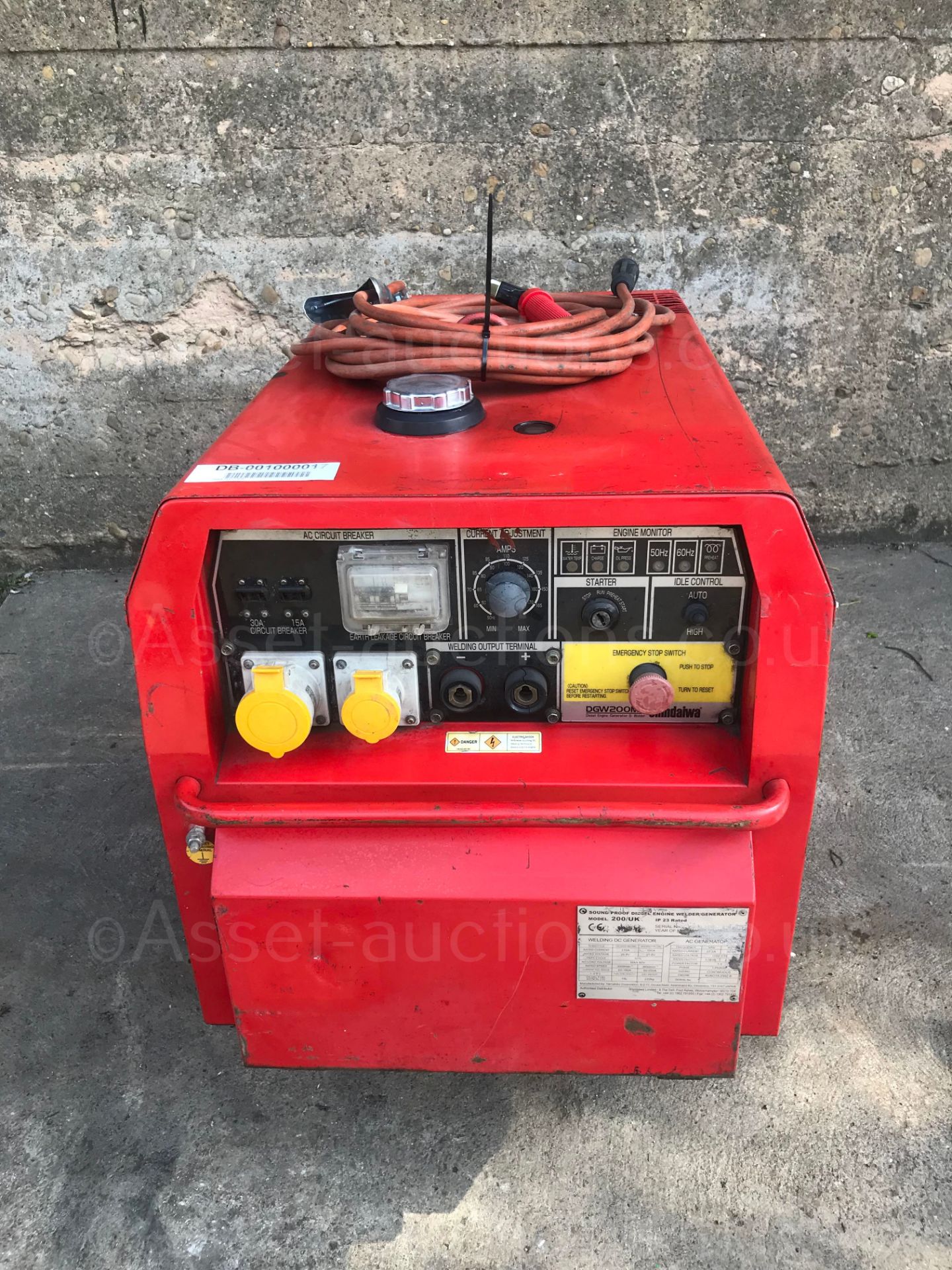 SHINDAIWA PORTABLE WELDER /GENERATOR, MODEL DGW200AMP. YEAR 2012, C/W SET OF LEADS *PLUS VAT* - Image 2 of 8