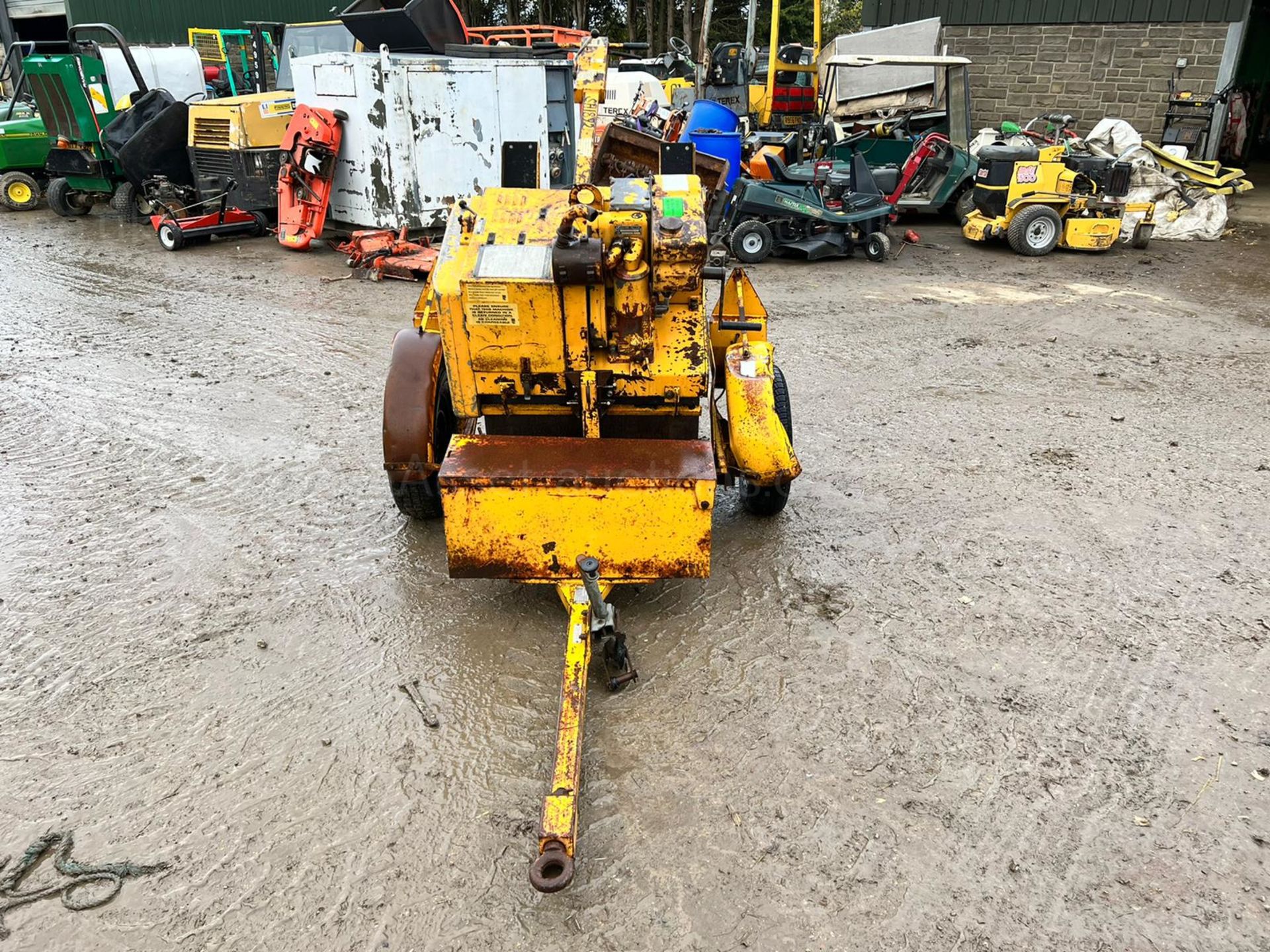 BENFORD 1-71L F/R SINGLE DRUM VIBRATING ROLLER WITH TRAILER, GOOD TYRES, TOWS WELL *PLUS VAT* - Image 2 of 11