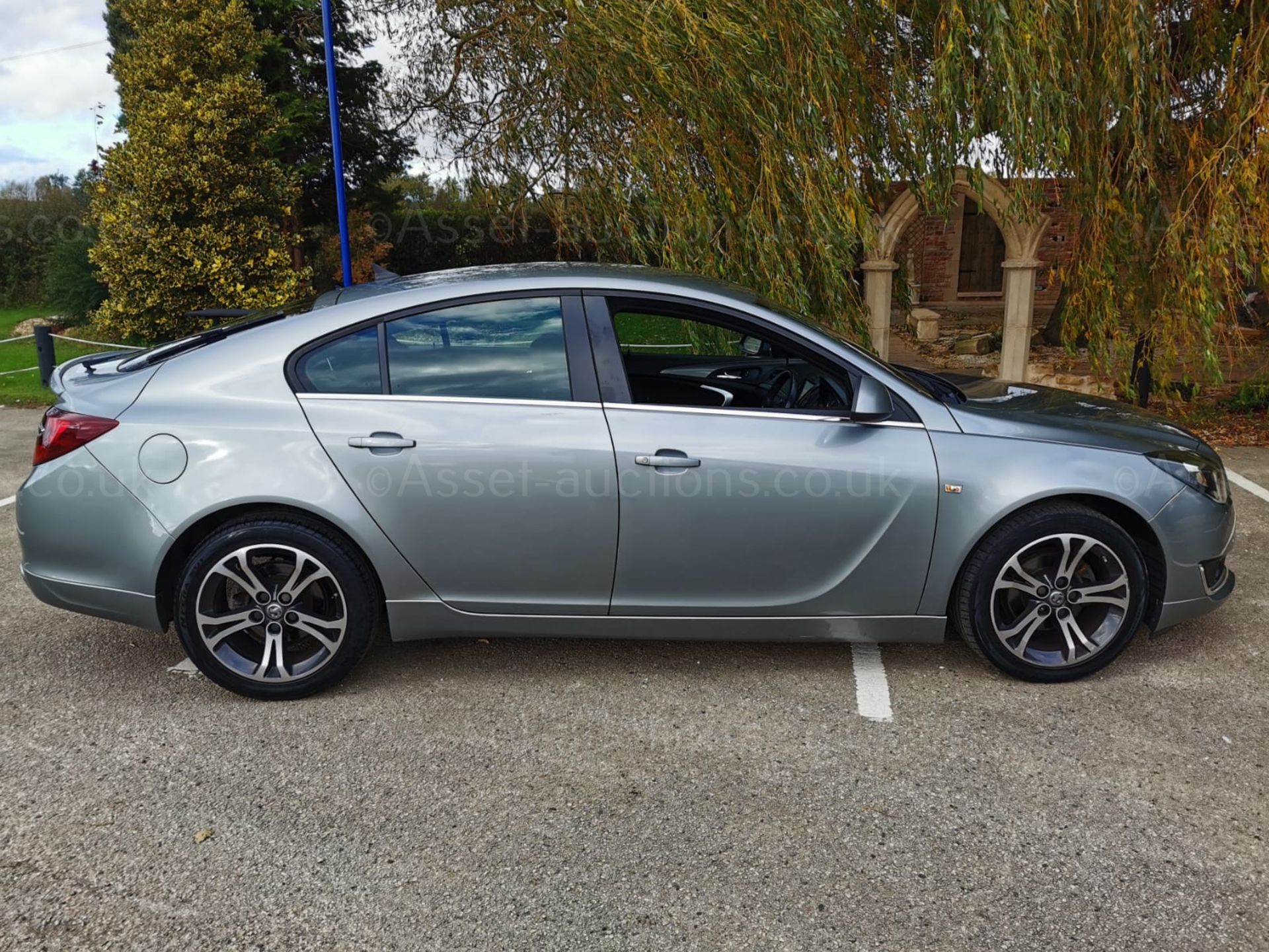 2014 VAUXHALL INSIGNIA LIMITED EDITION S/S SILVER HATCHBACK, 68,576 MILES *NO VAT* - Image 8 of 23